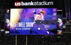 A tribute to Vikings head coach Mike Zimmer was posted during the game.
