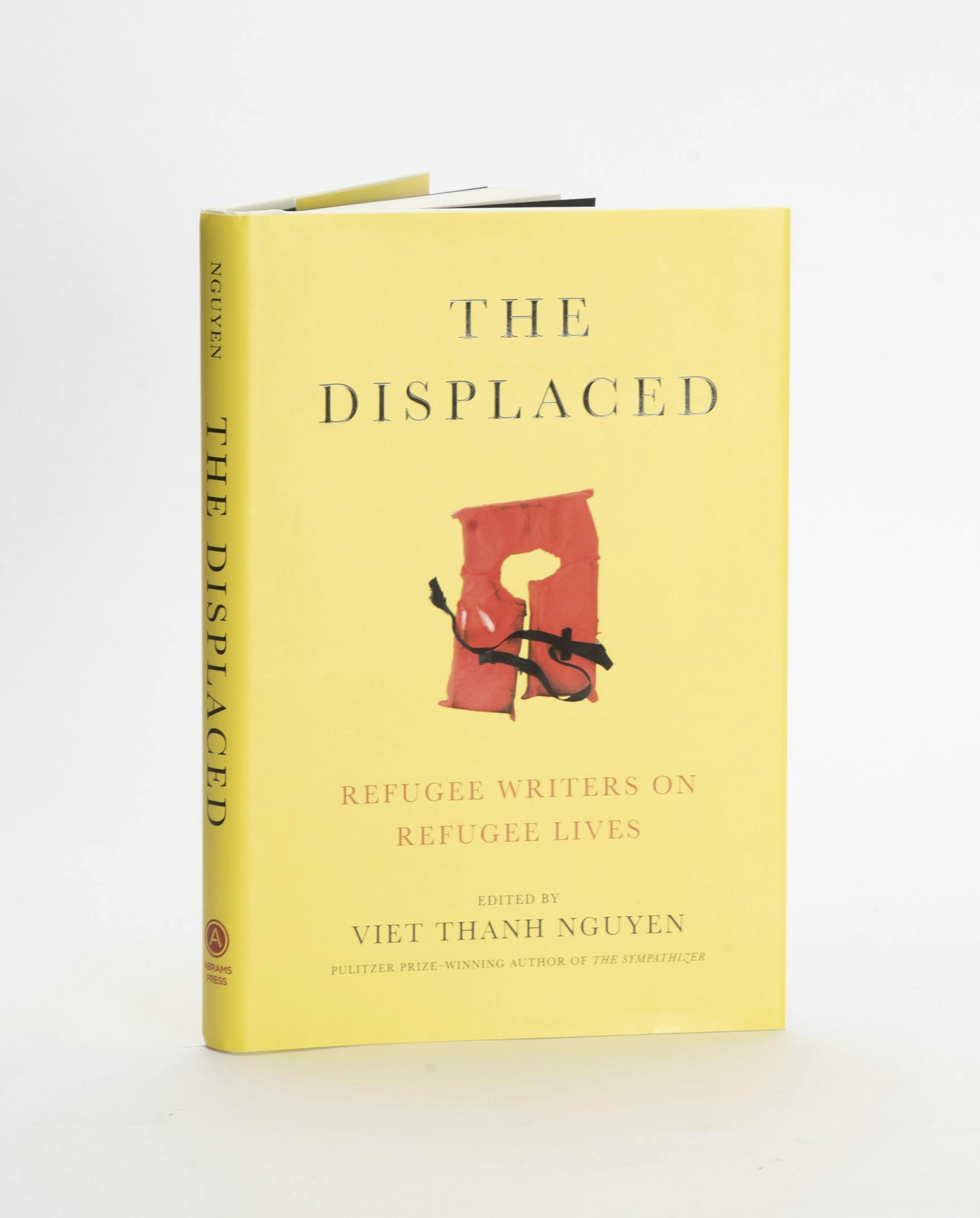 ] Minneapolis, MN ñ November 7, 2018, HOLIDAY BOOKS SECTION