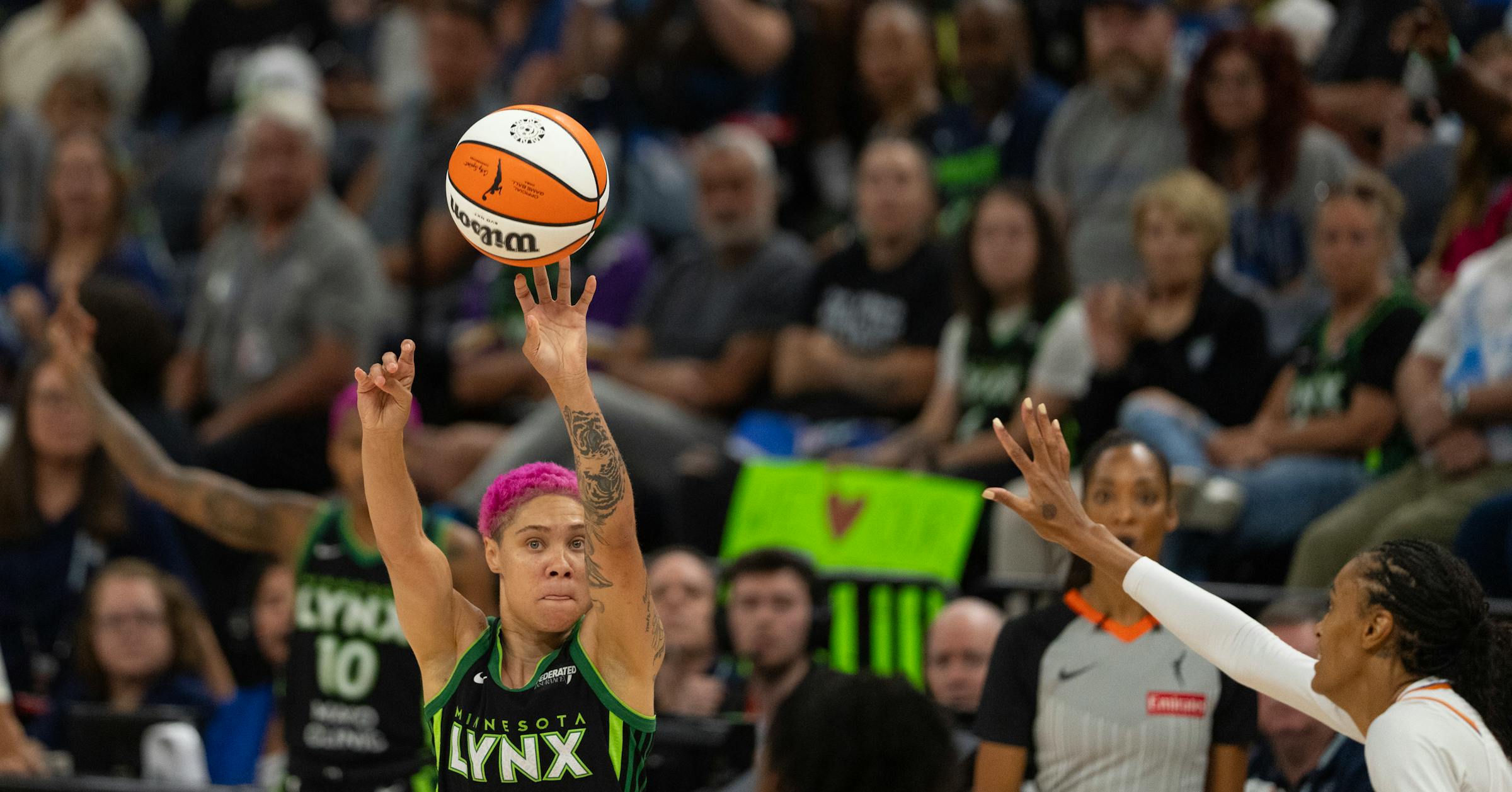 Minnesota Lynx Adjust to Top Phoenix Mercury in Game 1 of WNBA Semi...