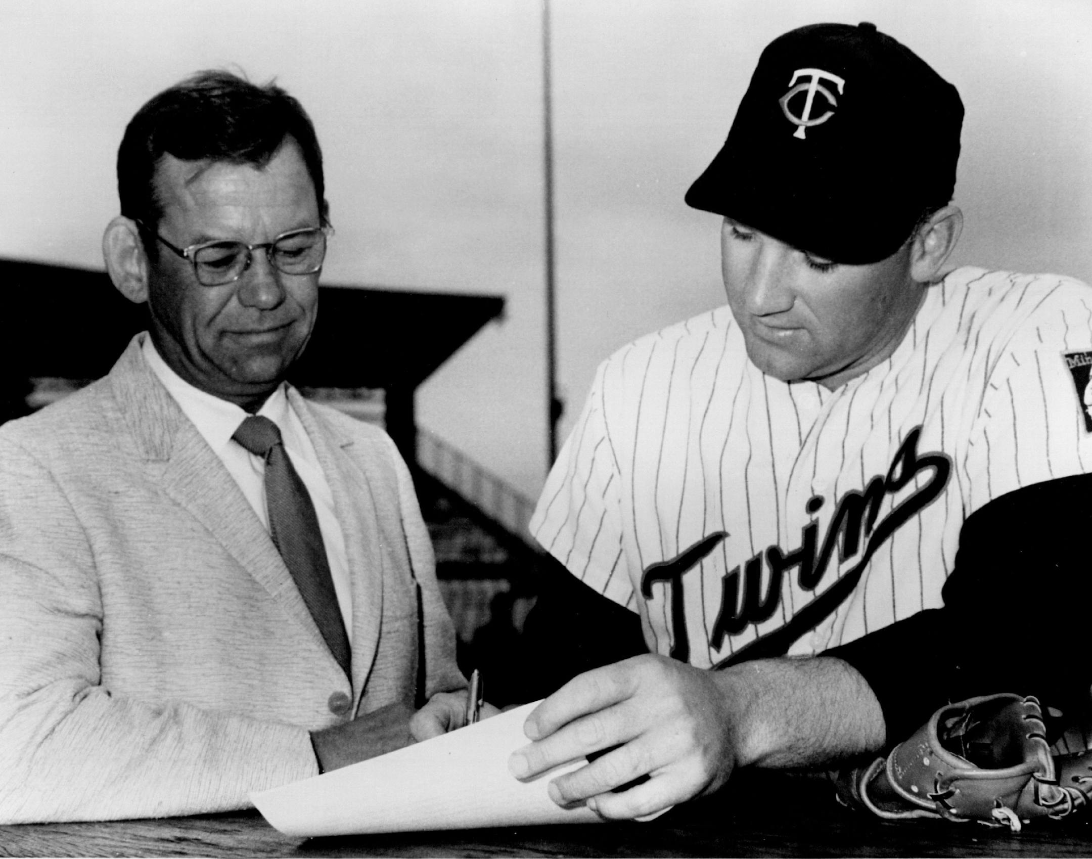 April 10, 1968 President Ray Schweight of Schweigert Meat Co., Twins Hitter Harmon Killebrew.