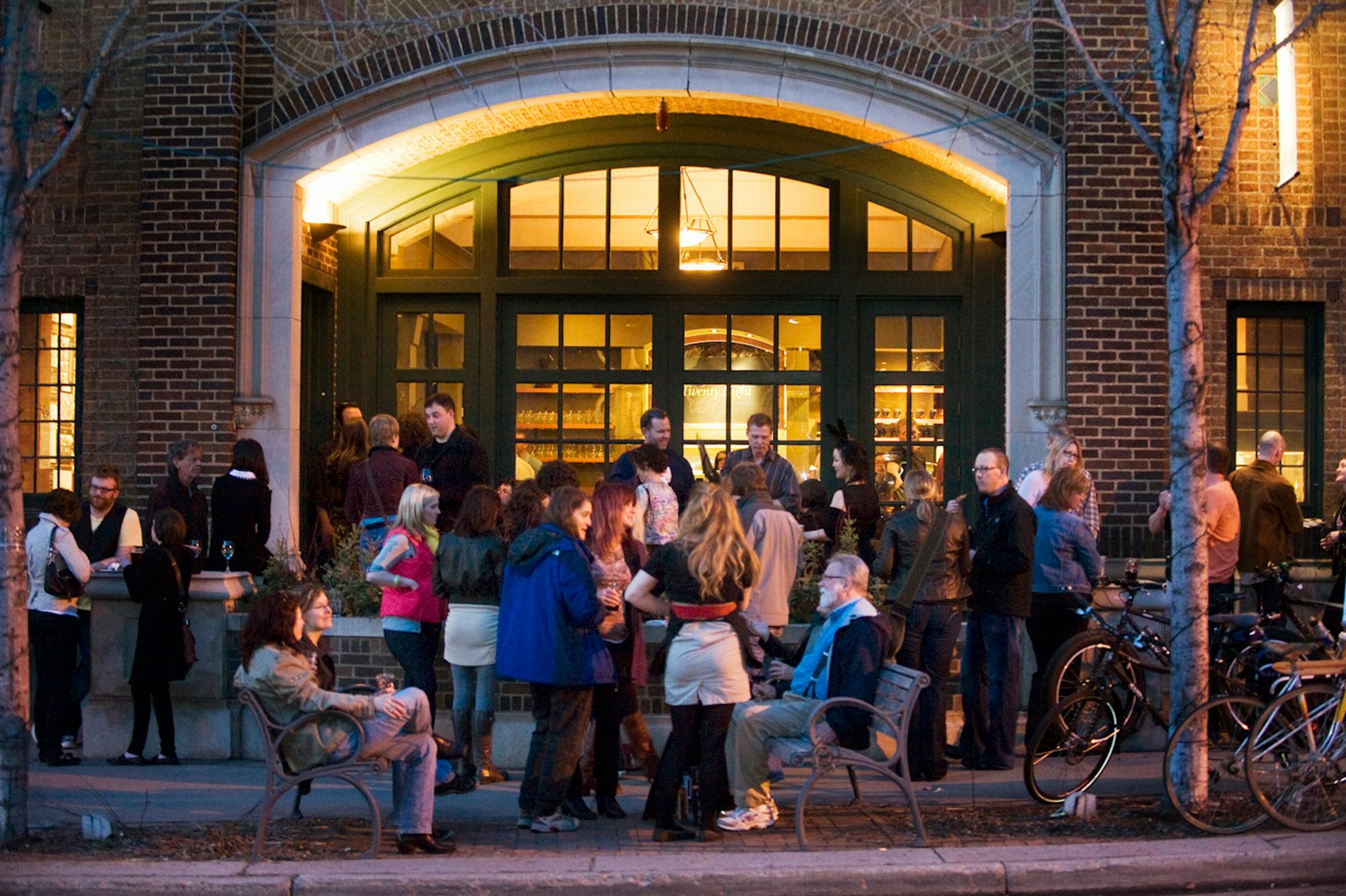 DAVID BREWSTER � dbrewster@startribune.com Sunday _03/14/10 Minneapolis There are a series of fundraisers on behalf of the two restaurants that lost their businesses in a fire in south Minneapolis a few weeks ago. The recipients are Blackbird and Heidi's restaurants. One of the event is at Cafe Twenty Eight, where owners of Blackbird will be cooking. IN THIS PHOTO: ] Restaurant patrons gathered to support the two fire damaged restaurants at a fundraiser at the Cafe Twenty Eight Sunday night.