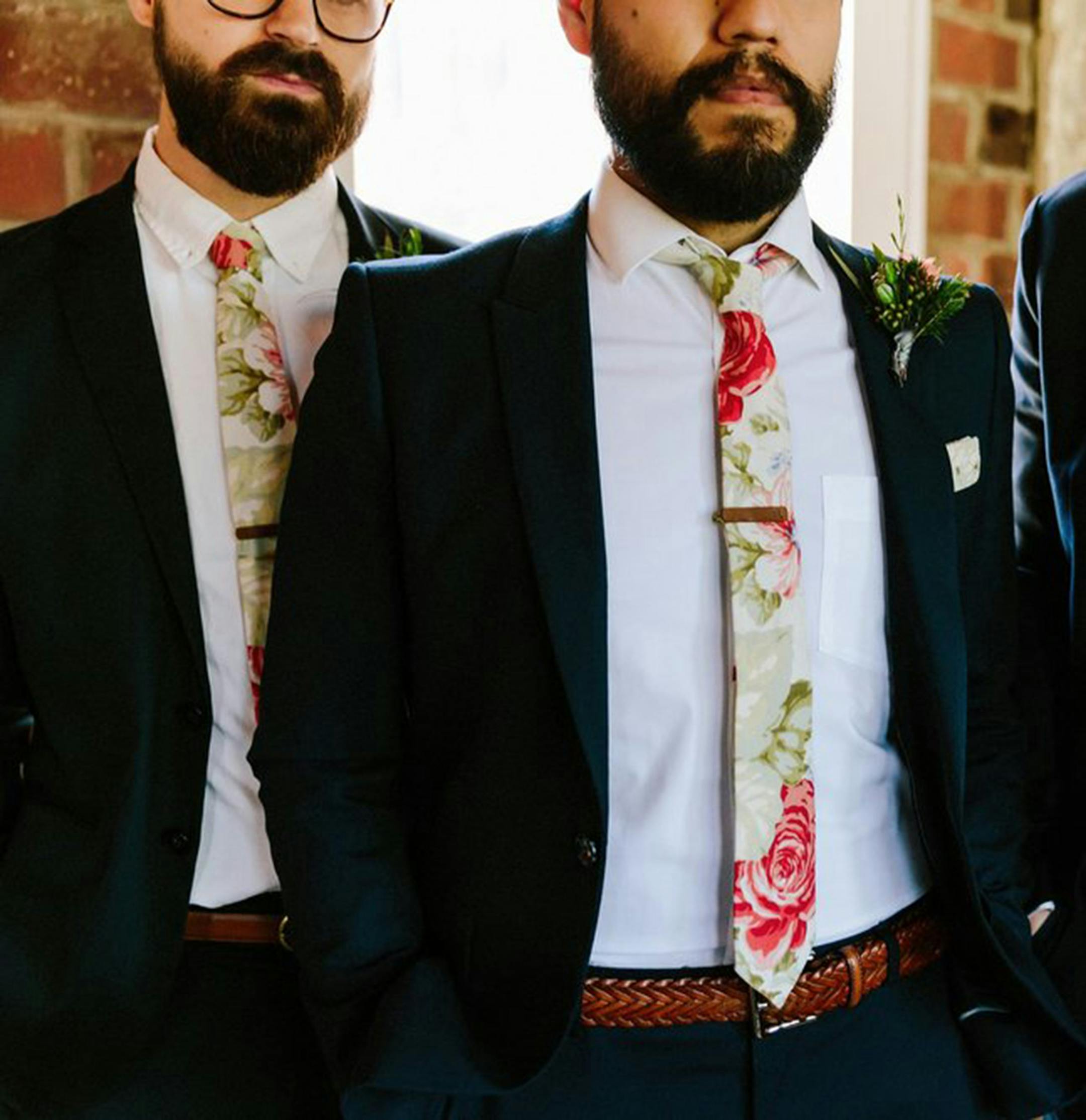 Wedding ties (Lonesome Traveler)