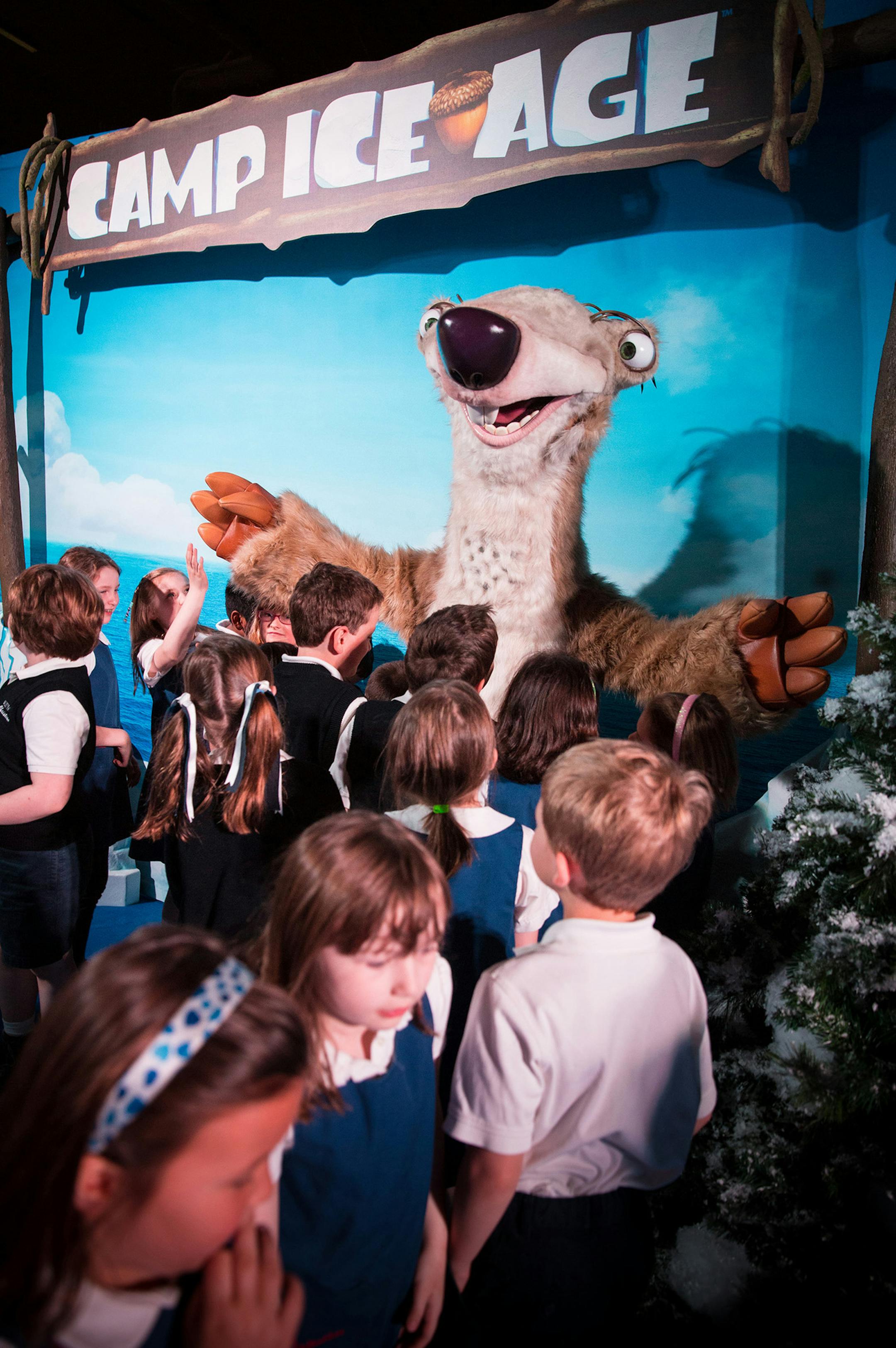Steve Niedorf Camp Ice Age at the Mall of America.
