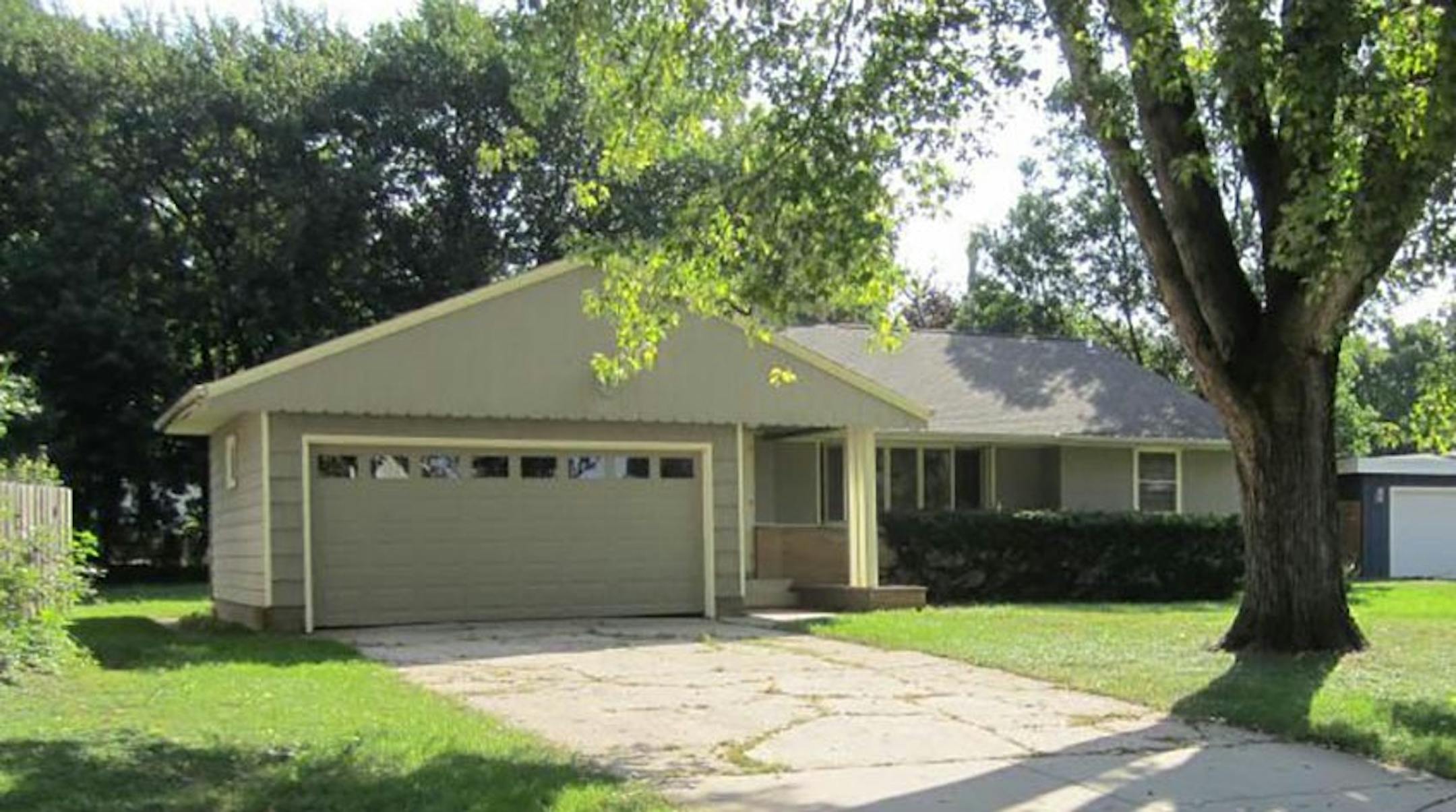 Edina
Built in 1954, this four-bedroom, two-bath house has 2,452 square feet and features two bedrooms on each level, two fireplaces, hardwood floors, eat-in kitchen, full finished basement and two-car attached garage. Listed by Jeremy Hollingsworth, Twin City Real Estate, 952-210-4881.