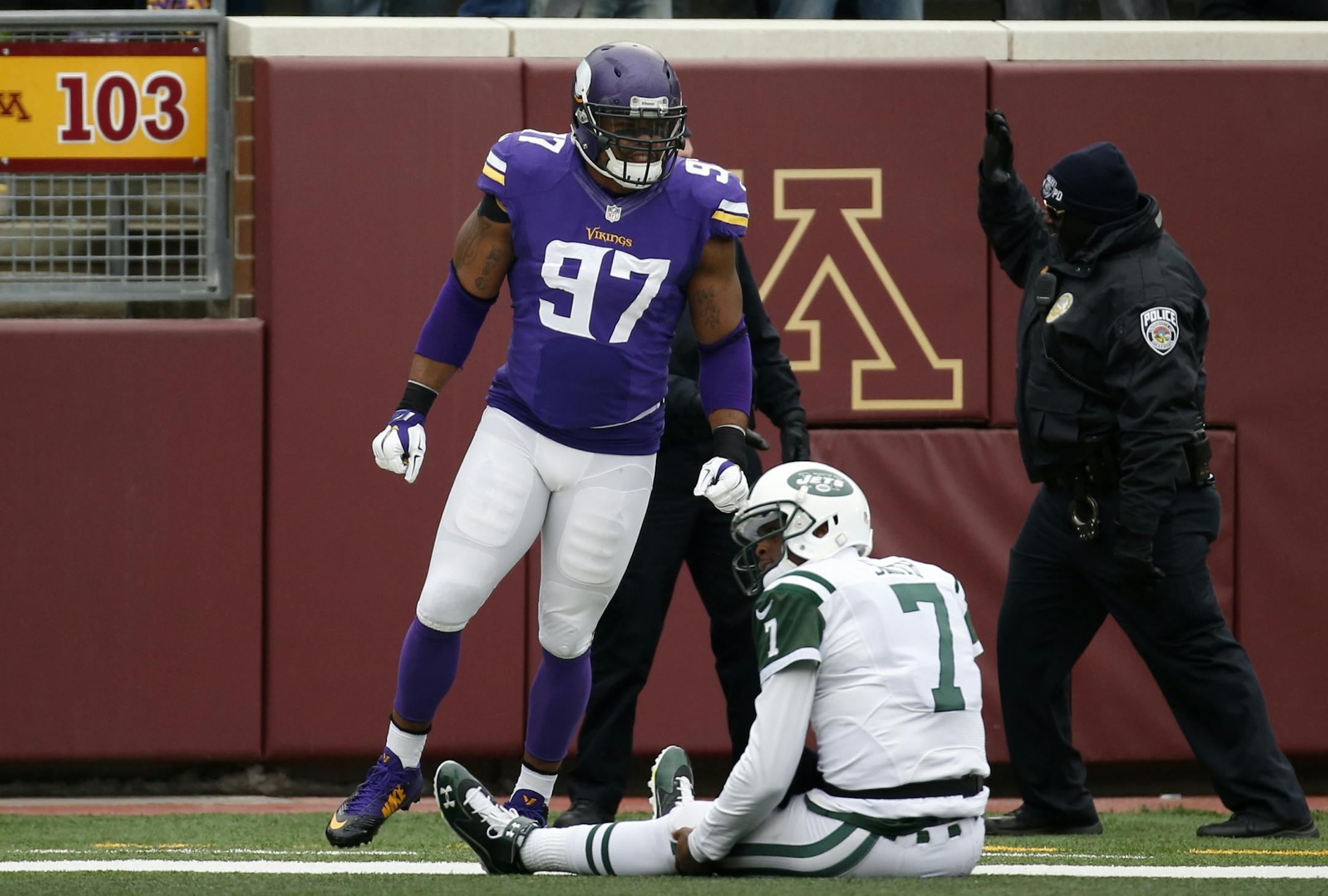Minnesota Vikings defensive end Everson Griffen (97)