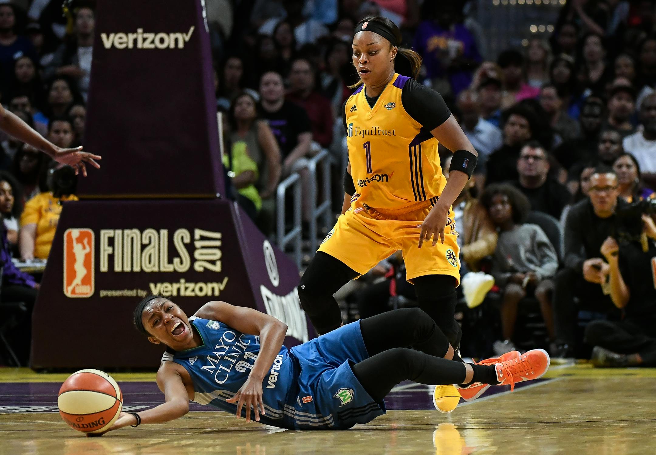 Minnesota Lynx guard Renee Montgomery (21) loses the ball while defended by Los Angeles Sparks guard Odyssey Sims (1) in the fourth quarterduring Game 3 of the WNBA Finals on Friday, Sept. 29, 2017, at Staples Center in Los Angeles. The Sparks won, 75-64, for a 2-1 series lead. (Aaron Lavinsky/Minneapolis Star Tribune/TNS) ORG XMIT: 1212295