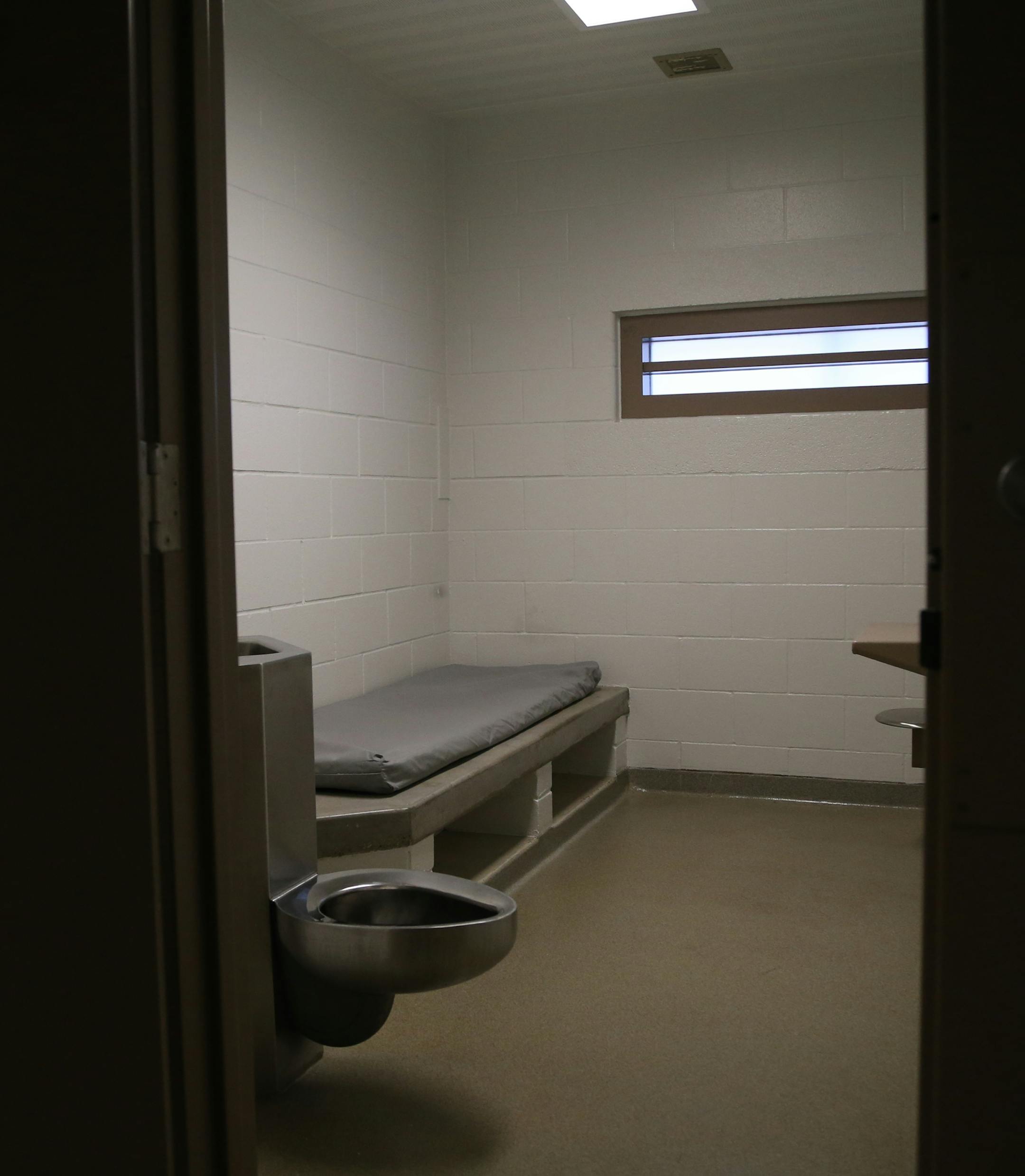 For use with JAILS082513 ONLY. Interior of a Hennepin County Jail cell. (DAVID JOLES/STARTRIBUNE) djoles@startribune.com