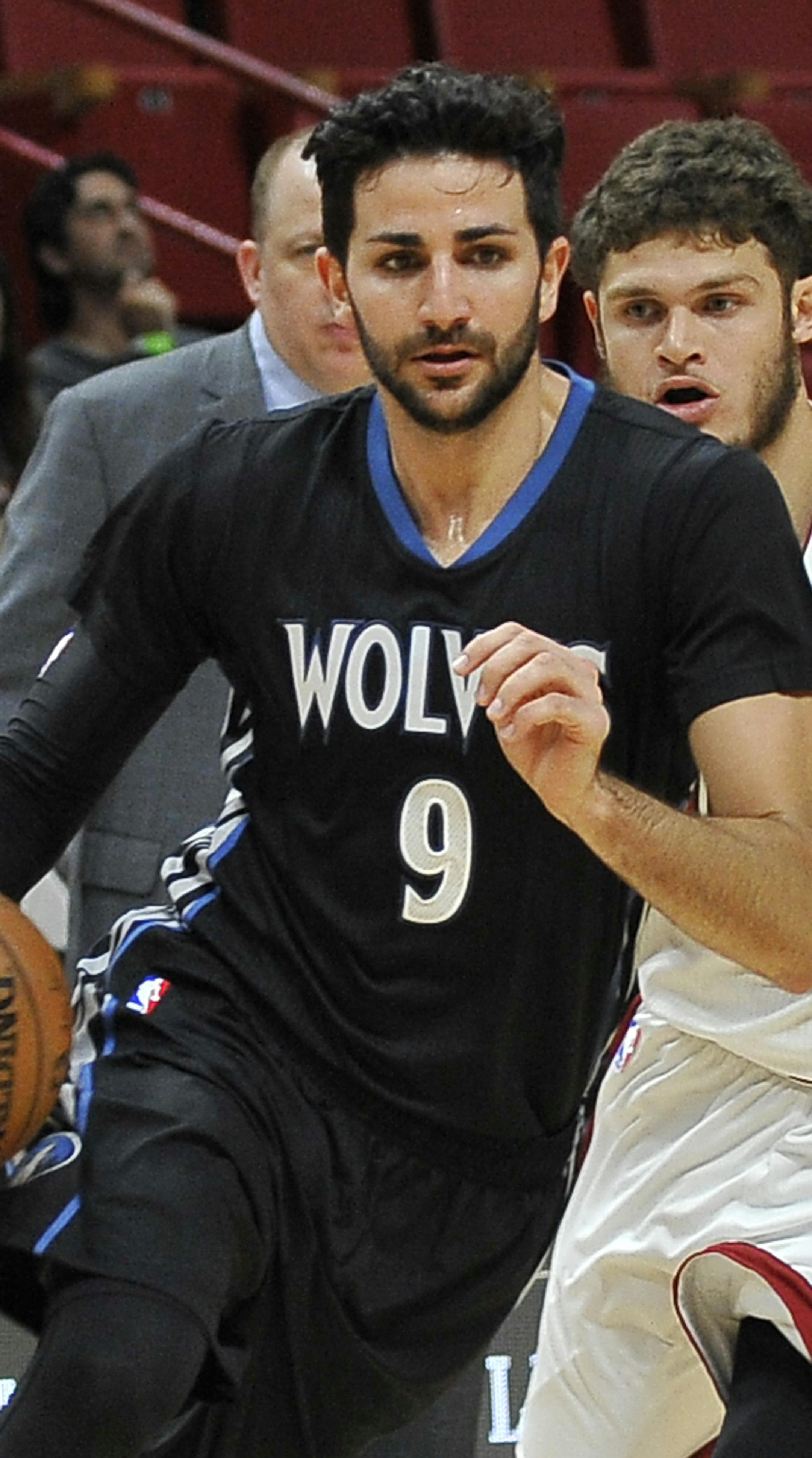 Minnesota Timberwolves' Ricky Rubio (9) on the drive downcourt against the Miami Heat during the first quarter of an NBA basketball game Friday, March 17, 2017, in Miami. (AP Photo/Gaston De Cardenas)