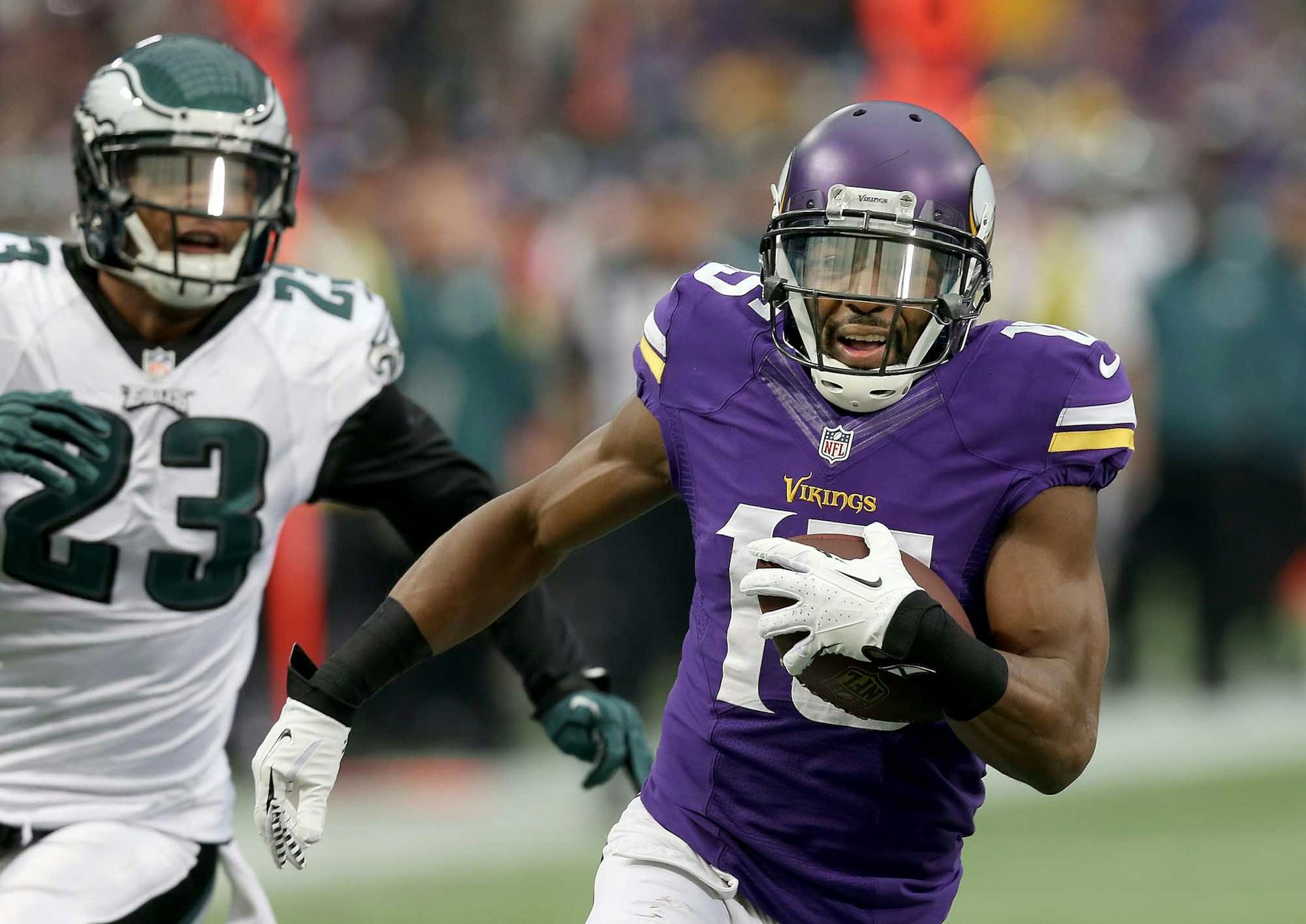Minnesota Vikings wide receiver Greg Jennings (15)