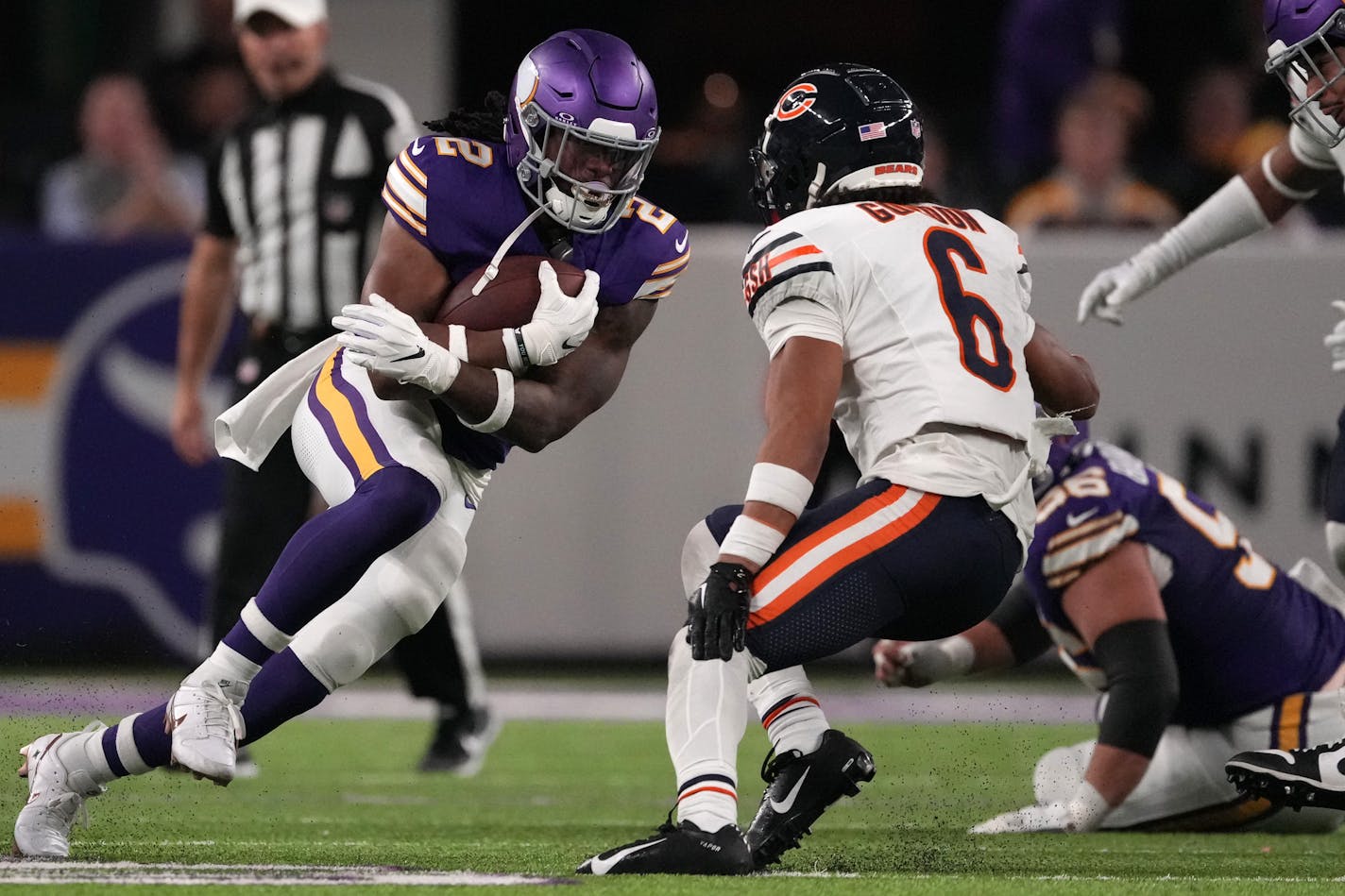 Minnesota Vikings running back Alexander Mattison (2) rushes for yards in the third quarter of a NFL game between the Minnesota Vikings and the Chicago Bears Monday, Nov. 27, 2023, at U.S. Bank Stadium in Minneapolis. ] ANTHONY SOUFFLE • anthony.souffle@startribune.com