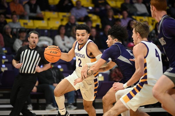 Minnesota State Mankato's Malik Willingham (2), seen earlier this year, had 30 points Sunday to lead his team to the NCAA Division II Central Region f