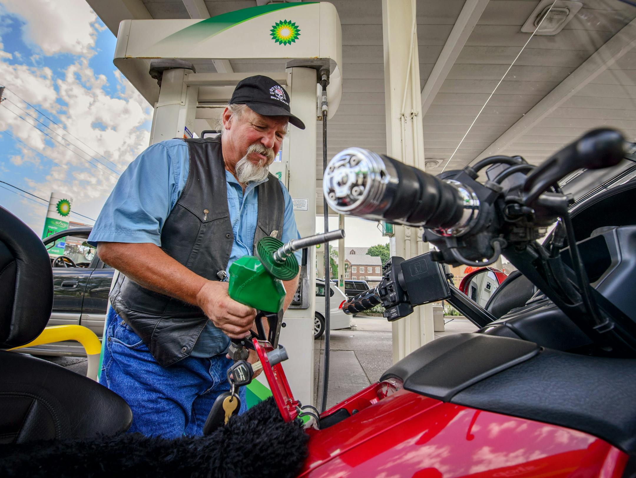 Bob Lodin filled his Honda Gold Wing motorcycle with $2.39 gas at the BP gas station ay 46th Street at Lyndale in South Minneapolis. ] GLEN STUBBE * gstubbe@startribune.com Friday September 4, 2015 Pre-Labor Day gas prices in the U.S. are the lowest in 11 years, and under $2 per gallon in many states, though Minnesota's average is nearly 40 cents higher. Just one station, in Brainerd, was selling at $1.99. Checking on whether that is a promotion. Costco and Sams Clubs, usually the low price lead