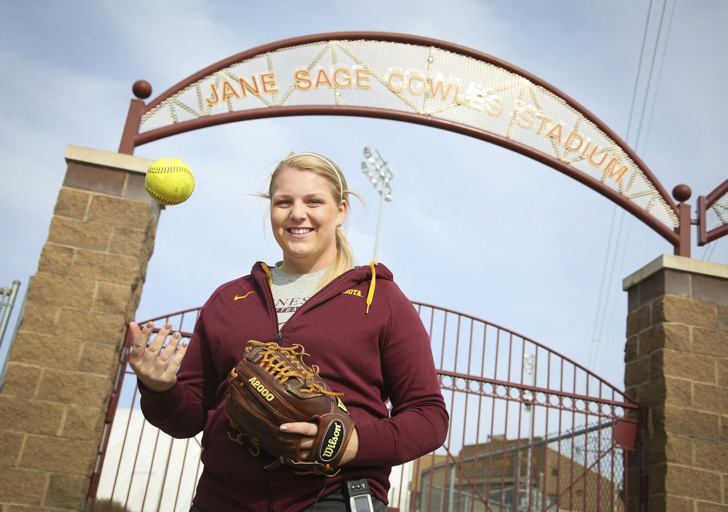 Gophers softball player Sara Groenewegen