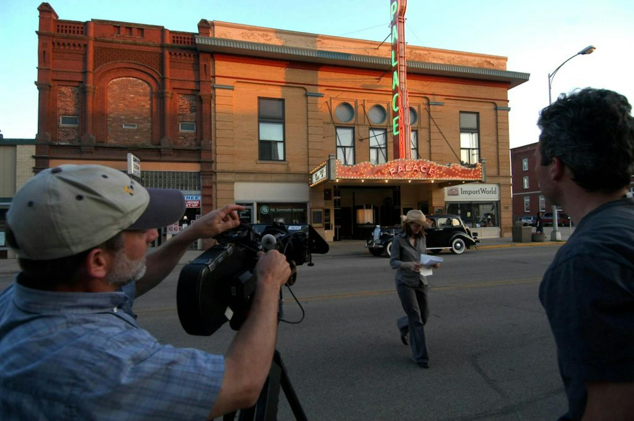 Richard Sennott/ Star Tribune Luverne, MN. Thursday 6/16/2005 Ken Burns film - a documentary film, "The War," to be broadcast on PBS in 2007. A key figure in the documentary will be the man who was editor of the Rock County Star-Herald during the war, who had a knack for connecting soldiers and their hometown. We are told that Tom Hanks will be the voice of that editor. film crew is filming early mornings farm settings, and downtown scenes in late afternoon, early evening.In This Picture:The fil