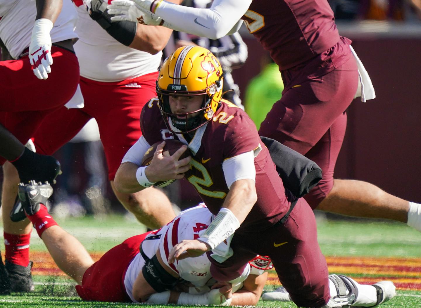 Quarterback Tanner Morgan completed 20 of 24 passes for 209 yards and two touchdowns. He also threw two interceptions.