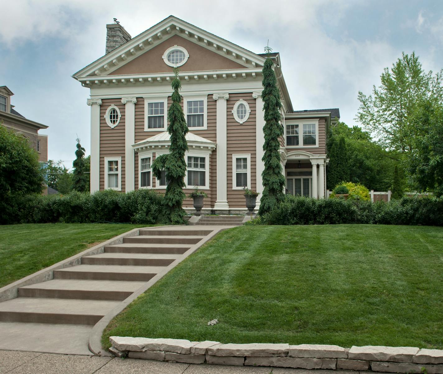 HOMEGAZE1014: 1900 Harry Jones Wild Colonial Revival for sale by Coldwell Banker Burnet.
Credit: Jon Huelskamp