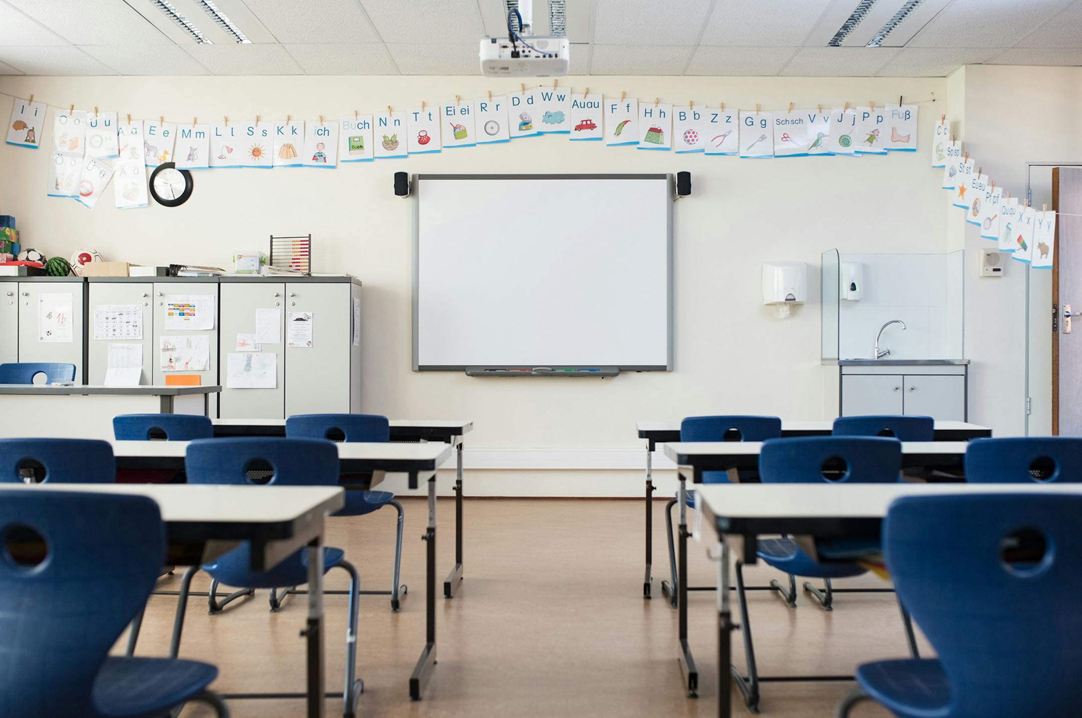 A South Carolina school district is apologizing for a fourth-grade social studies assignment meant to teach students about slavery after complaints from parents. (Dreamstime/TNS) ORG XMIT: 1672075