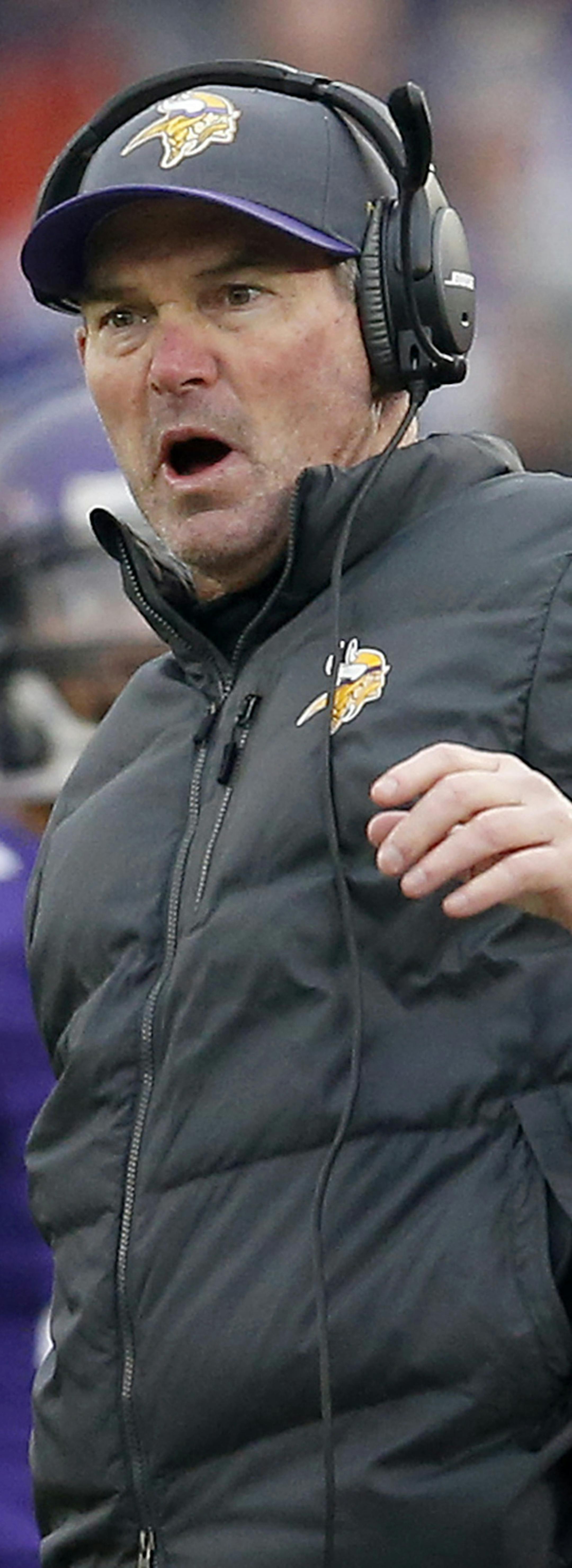 Minnesota Vikings head coach Mike Zimmer in the fourth quarter. ] CARLOS GONZALEZ ï cgonzalez@startribune.com - December 6, 2015, Minneapolis, MN, TCF Bank Stadium, NFL, Minnesota Vikings vs. Seattle Seahawks