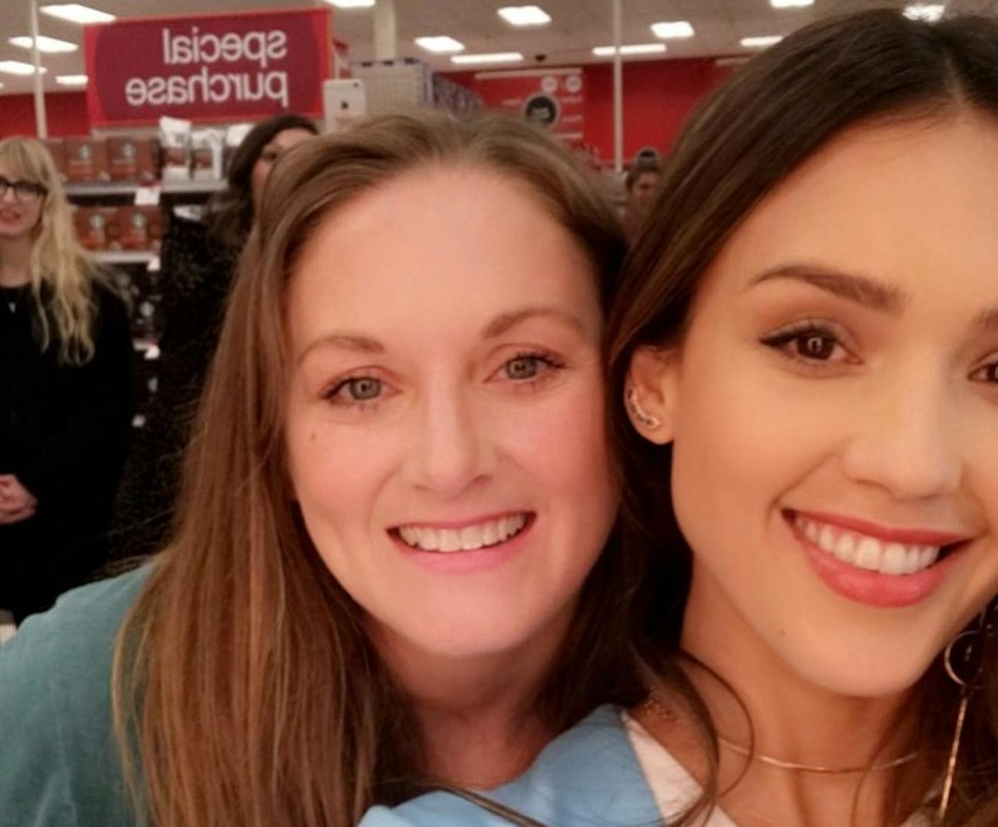 Jessica Alba poses for a selfie at Target in Edina.