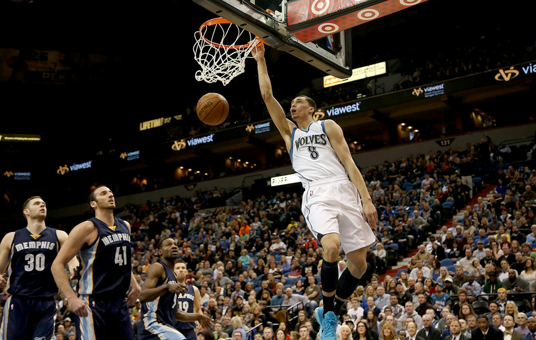 Wolves Zach LaVine dunked the ball during the first half. ] (KYNDELL HARKNESS/STAR TRIBUNE) kyndell.harkness@startribune.com Wolves vs Grizzlies at the Target Center in Minneapolis, Min., Saturday, February 28, 2015.