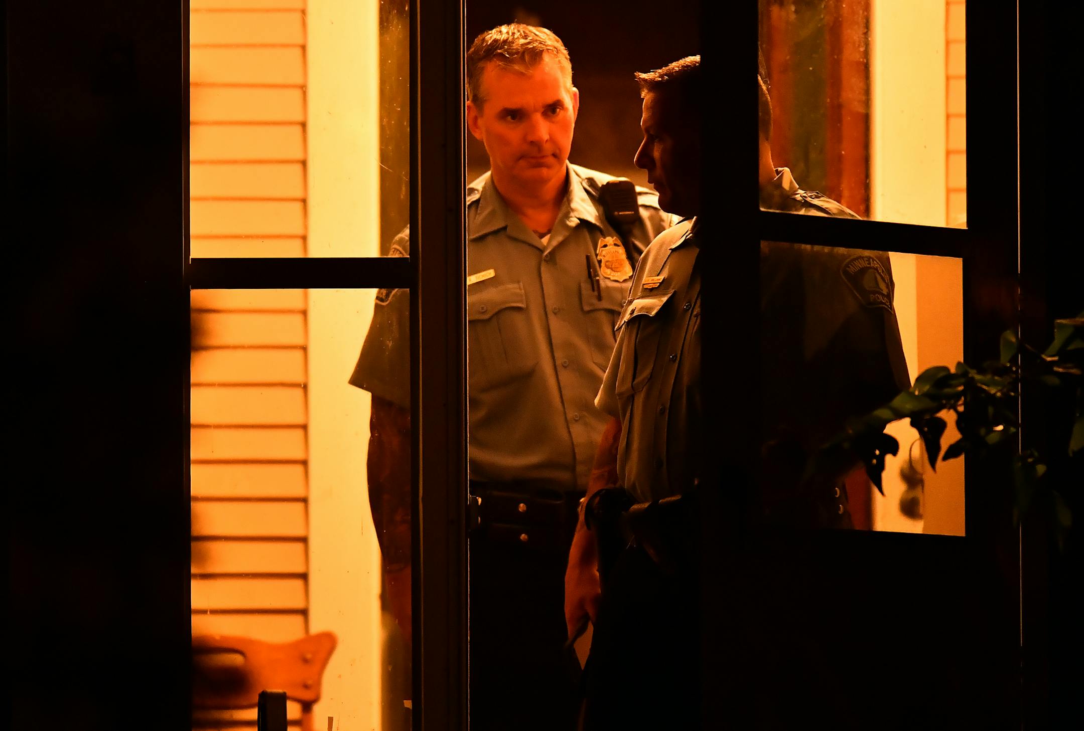 Minneapolis Police officers left the home where a 4-month old girl was killed during an domestic assault Saturday night. ] (AARON LAVINSKY/STAR TRIBUNE) aaron.lavinsky@startribune.com Minneapolis police investigate the death of a 4-year old girl as the result of a domestic assault in a home on the 1900 block of Franklin Avenue Southeast on Saturday, August 13, 2016 in Minneapolis.