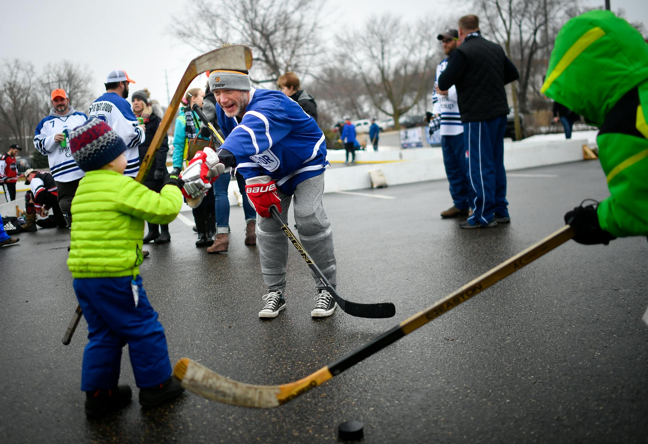 Dennis Endy, of Los Angeles, bumped fists with Callan Meier, 4, of Orono, after Callan scored a goal between Dennis' legs Friday outside Maynard's. Greg was playing to honor and remeber his friend Greg Riebe, who died of a heart attack two years ago at the tournament. ] (AARON LAVINSKY/STAR TRIBUNE) aaron.lavinsky@startribune.com A roundup of the best of Burger Friday, from the past 25 or so editions of the burger blog. With a Hall of Fame sidebar. We photograph Esker Grove's "House Ground Burge