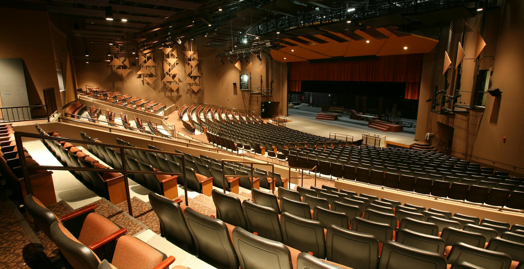 East Ridge High School, Theater, Woodbury. Photo by Jerry Lee