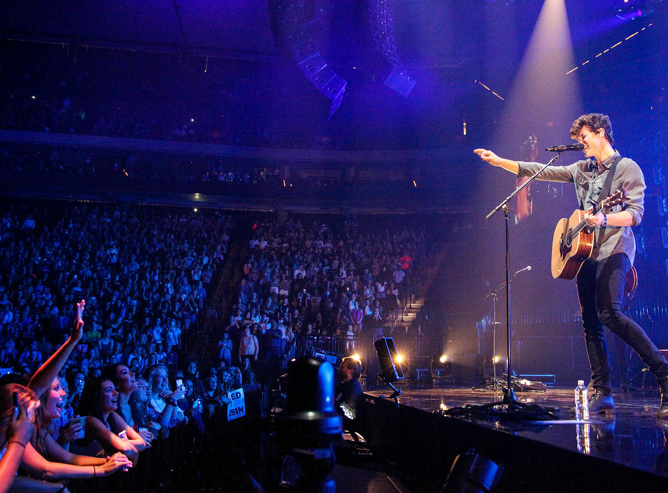 Shawn Mendes played at Xcel Energy Center in St. Paul on Sunday night. ] XAVIER WANG • xavier.wtian@gmail.com Shawn Mendes, Canadian singer, played at Xcel Energy Center in St. Paul during his Illuminate world tour Sunday August 6, 2017.
