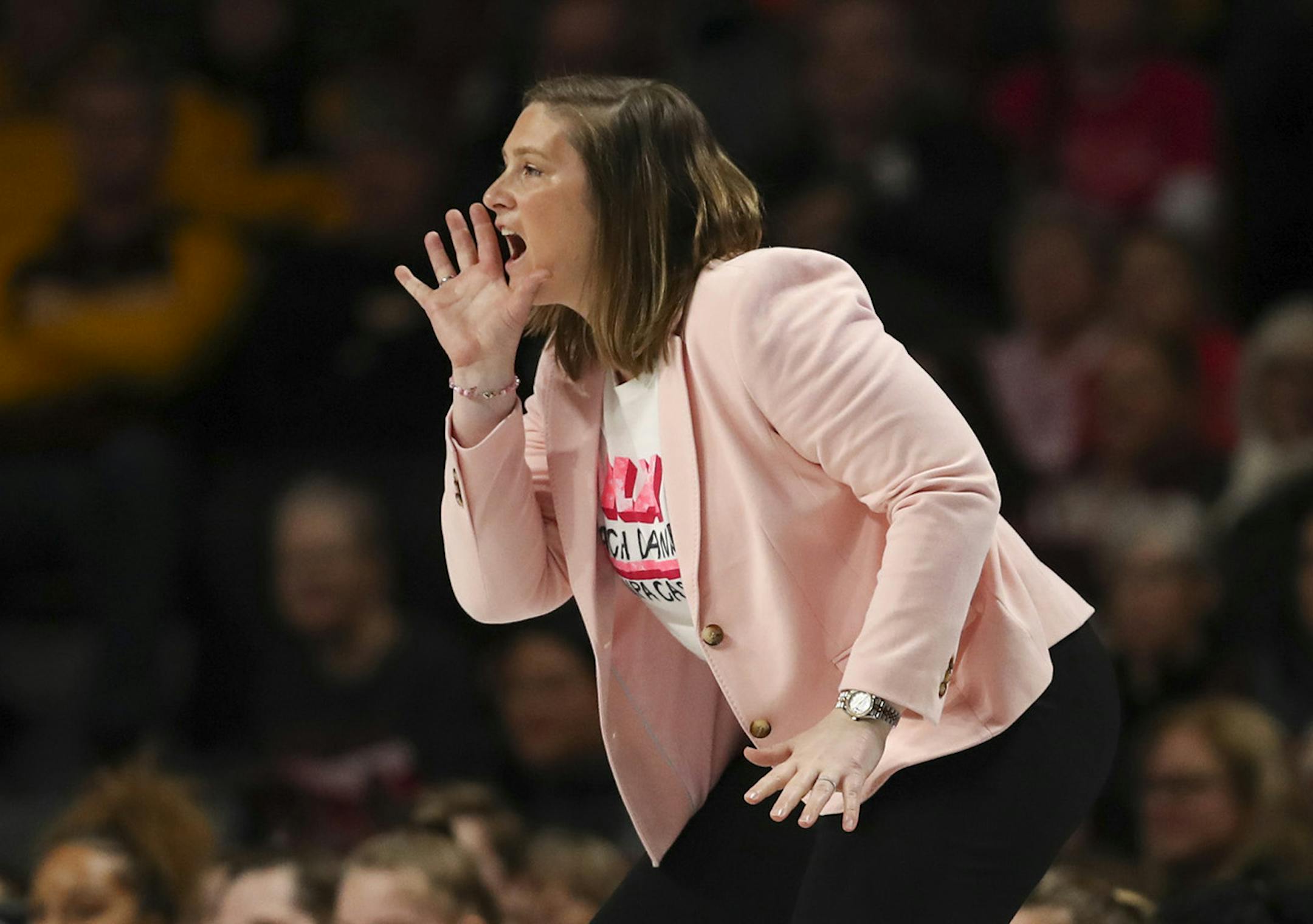Minnesota Gophers head coach Lindsay Whalen shouts instructions to her players in the first quarter against Penn State on Sunday, February 17, 2019 at Williams Arena in Minneapolis, Minn. (Jeff Wheeler/Minneapolis Star Tribune/TNS) ORG XMIT: 1269585 ORG XMIT: MIN1902171705301450