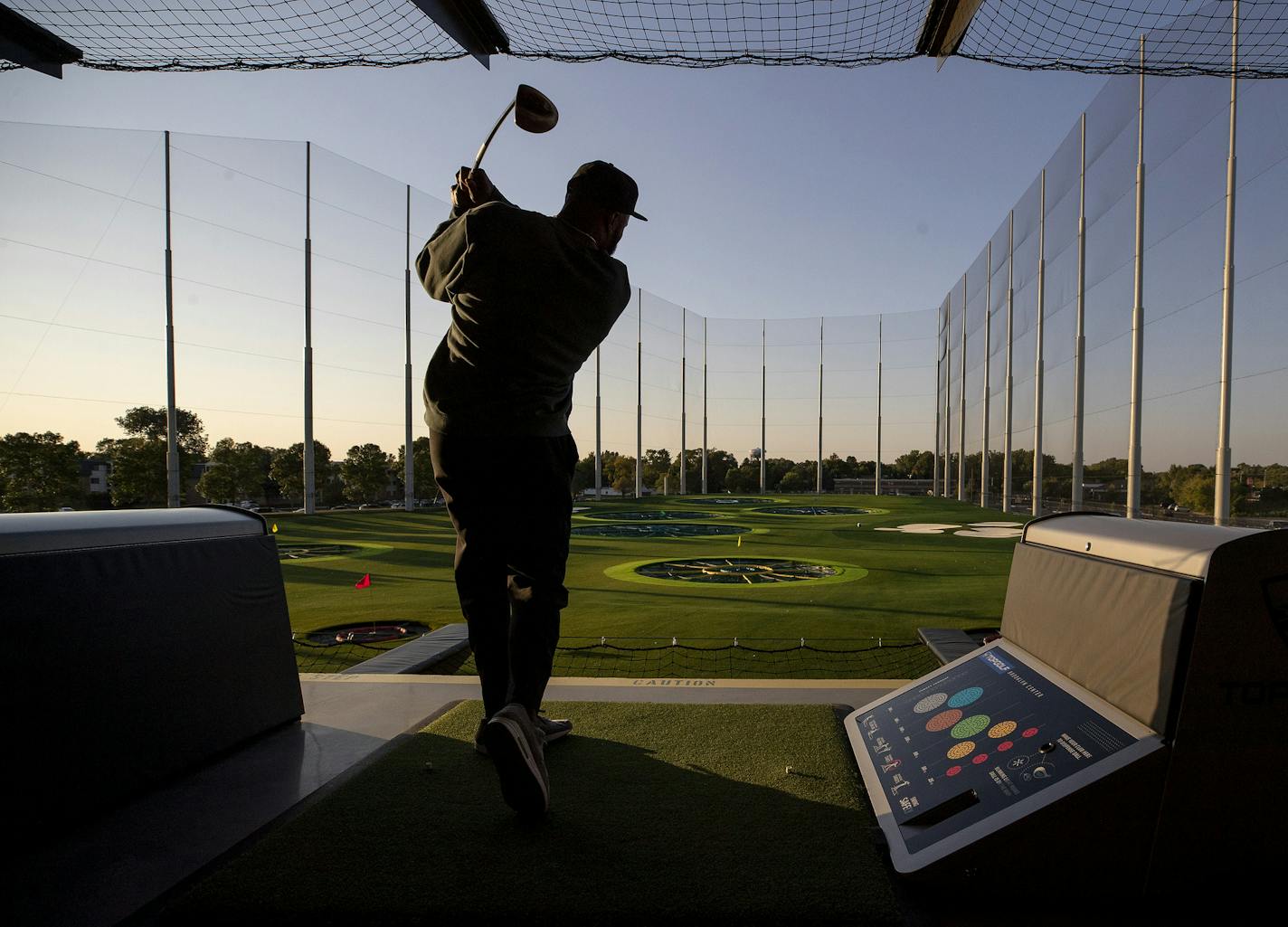 Minnesota Vikings defensive end Everson Griffen took a swing at the new TopGolf in Brooklyn Center. ] CARLOS GONZALEZ &#xef; cgonzalez@startribune.com &#xf1; September 12, 2018, Brooklyn Center, MN, TopGolf, a fancy new golf simulator space, is opening soon in Brooklyn Center. Top Golf