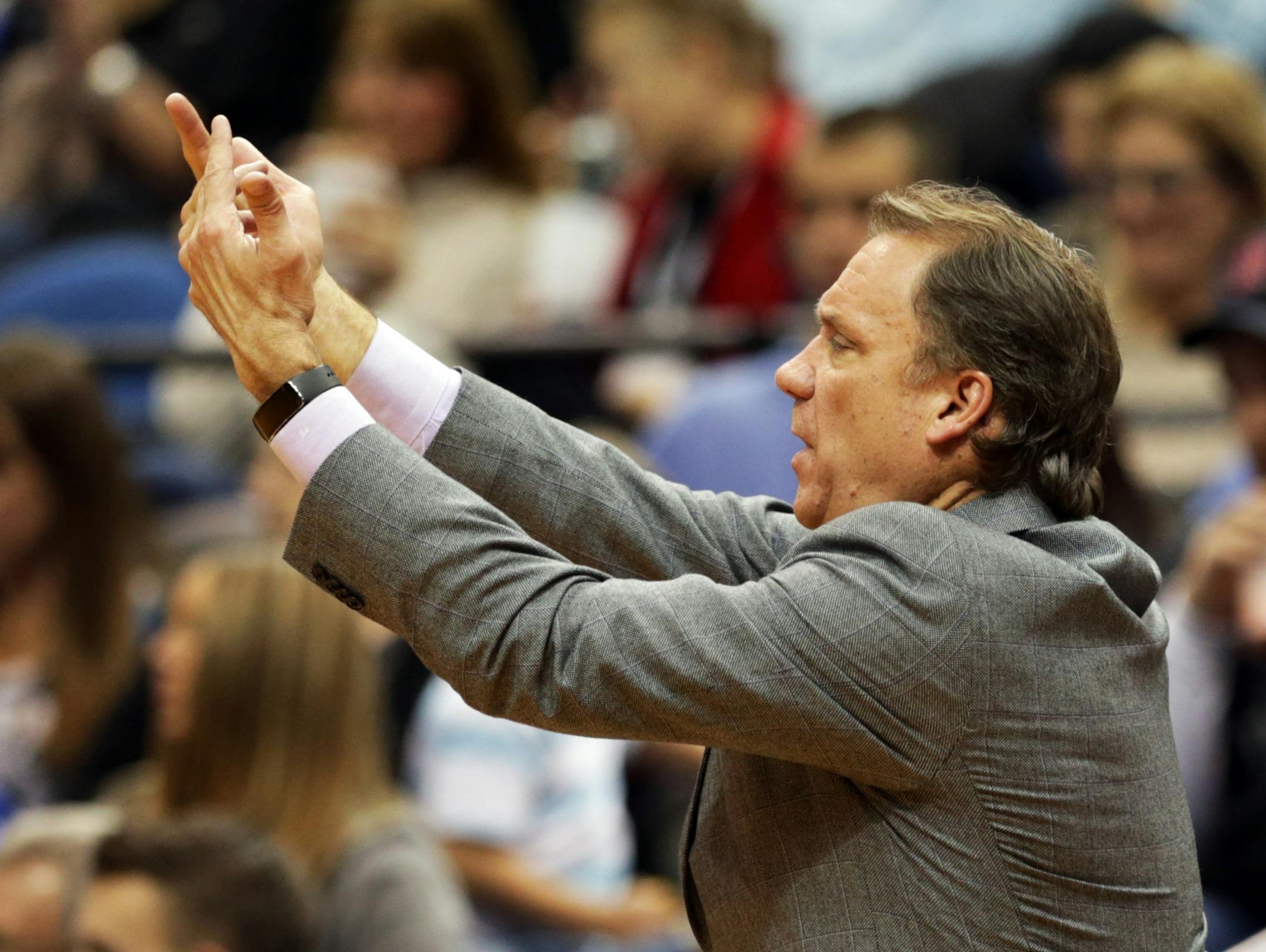 Minnesota Timberwolves head coach Flip Saunders