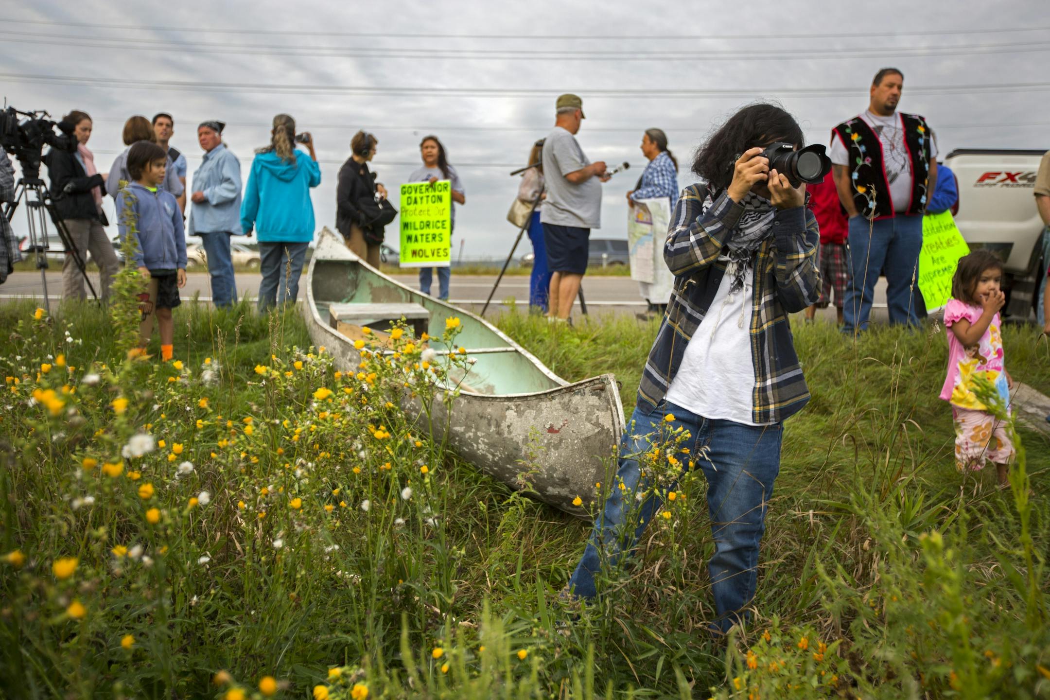 Chippewa band members gathered along Hwy. 371 to support the right to harvest wild rice at Hole In The Day Lake.