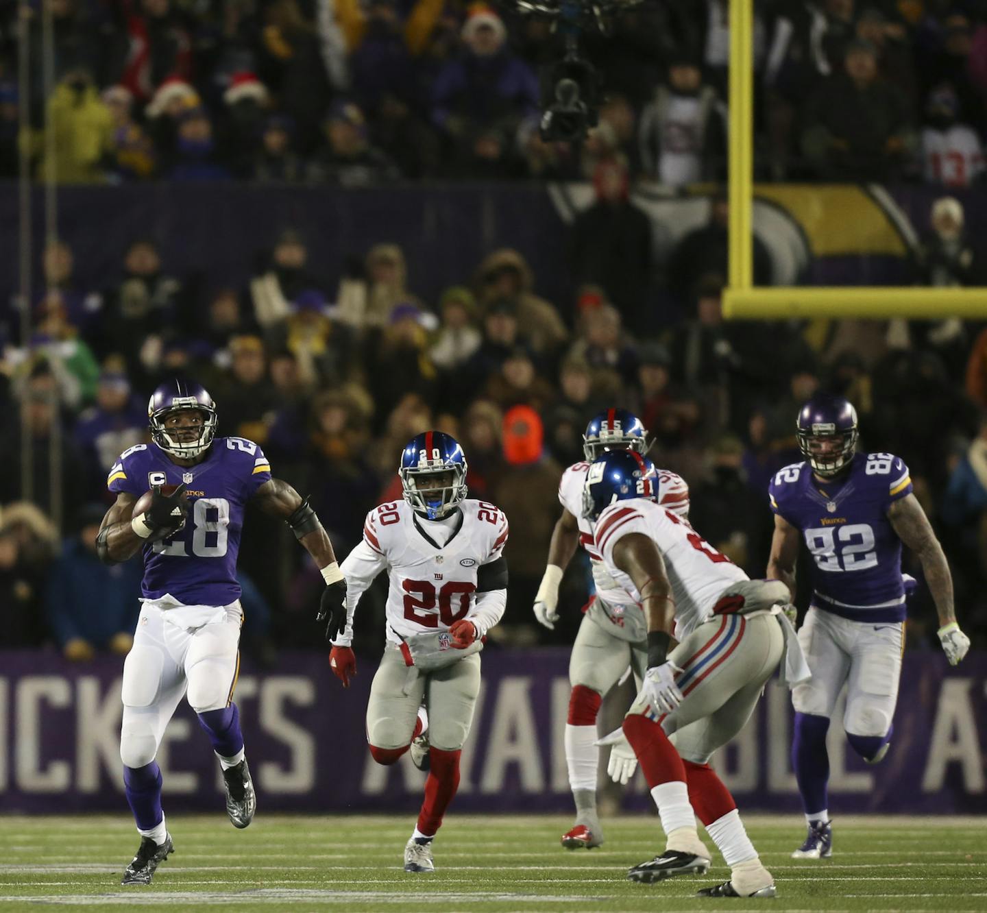 Vikings running back Adrian Peterson (28) broke out for a 39 yard run in the third quarter Sunday night. ] JEFF WHEELER &#xef; jeff.wheeler@startribune.com The Minnesota Vikings faced the New York Giants in an NFL football game Sunday night, December 27, 2015 at TCF Bank Stadium in Minneapolis.