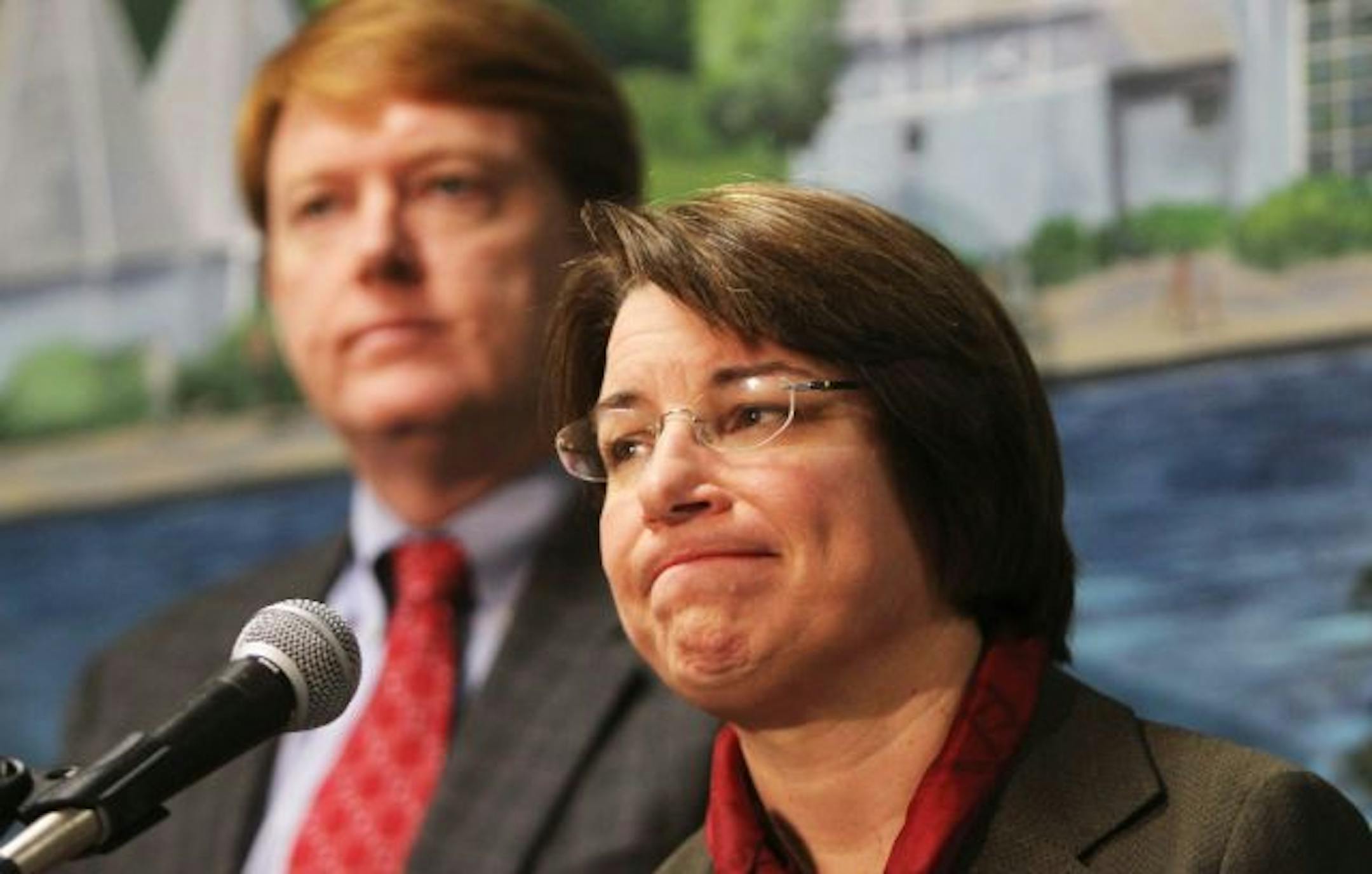 Joined by Dr. Ed Greeno, medical director of Masonic Cancer Center at the University of Minnesota, Sen. Amy Klobuchar on Wednesday outlined a proposal to ease the growing shortage of prescription drugs.