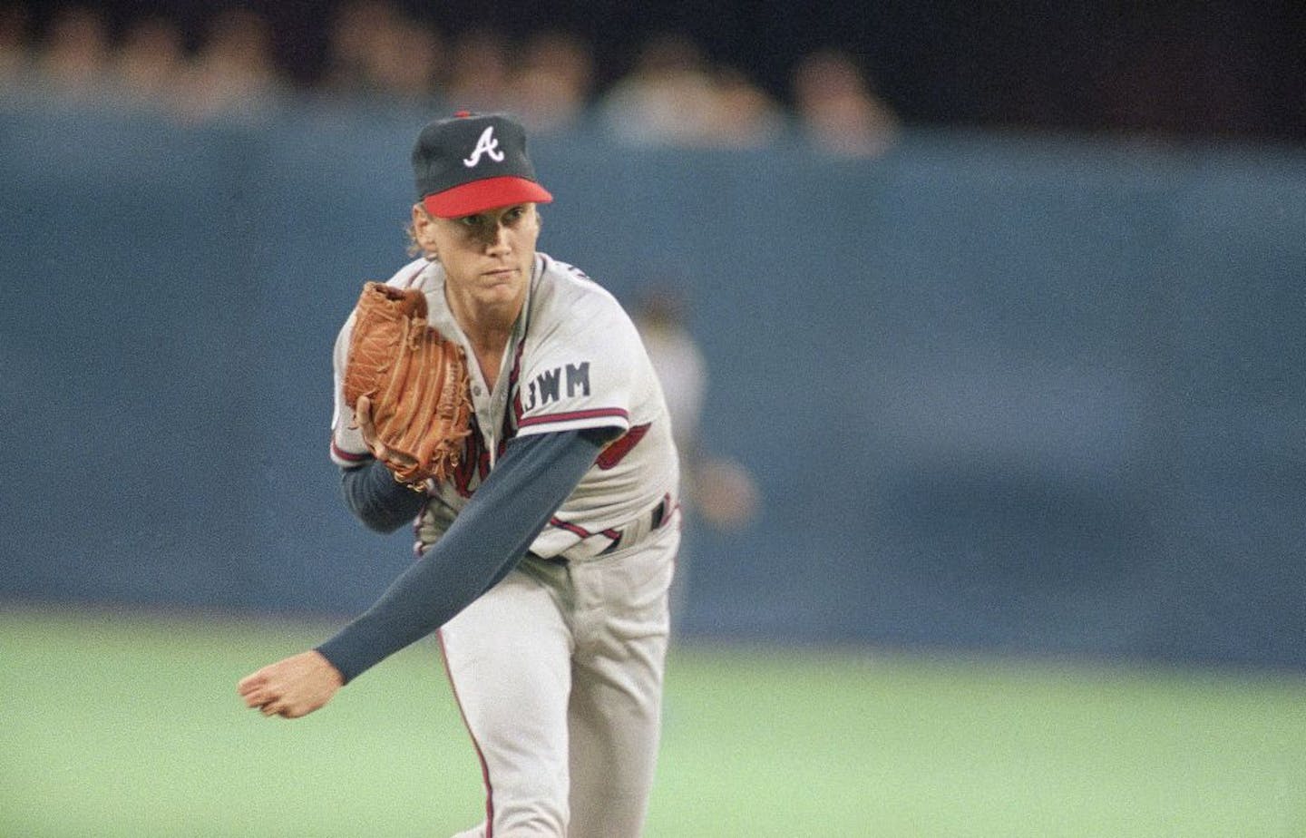 National League starting pitcher Tom Glavine of the Atlanta Brave pitches in the first inning of the 62nd All-Star Game, Tuesday, July 9, 1991 in Toronto.