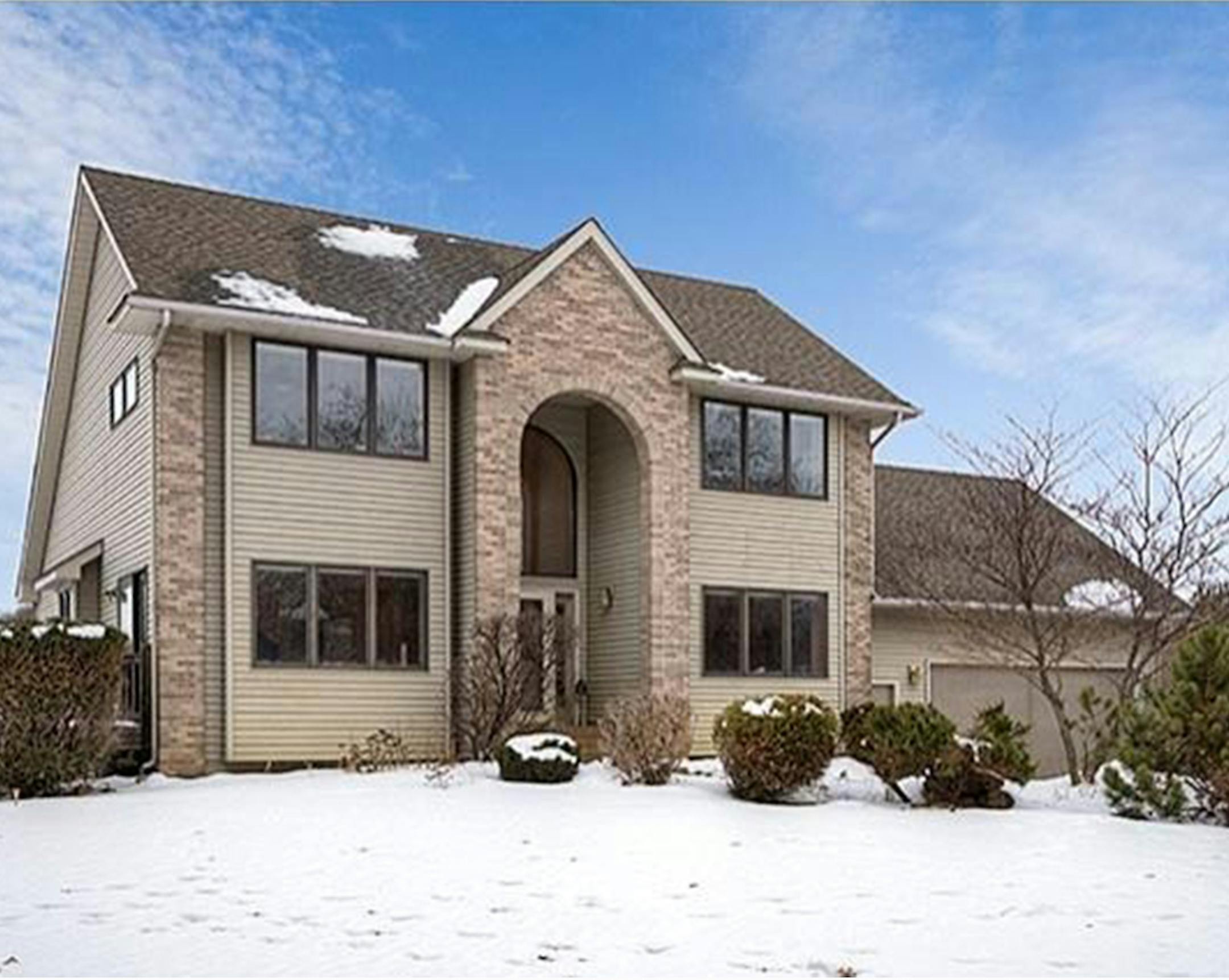 ... Hugo
Built in 1995, this four-bedroom, three-bath house has 3,203 finished square feet and features a vaulted great room with upper level catwalk, stone fireplace, full finished walkout basement, two decks and heated pole barn on a five-acre lot with dock facilities on a channel to Sunset Lake. Listed by Joan Graven, Edina Realty, 651-426-4495.