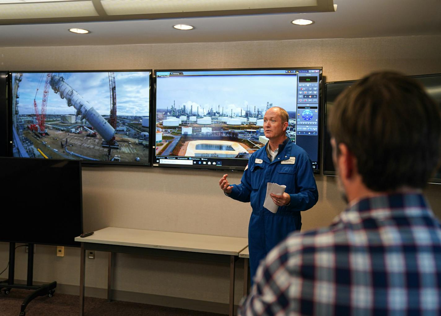 Jon Carlson, manufacturing manager for Flint Hills, showed some of the plant's completed construction projects. Flint Hills in Rosemount, one of the Midwest's largest oil refineries, is finishing up on several major construction/renovation projects totaling more than $500 million. ] GLEN STUBBE &#x2022; glen.stubbe@startribune.com Thursday, November 21, 2019 Flint HIlls in Rosemount, one of the Midwest's largest oil refineries, is finishing up on several major construction/renvoation projects to