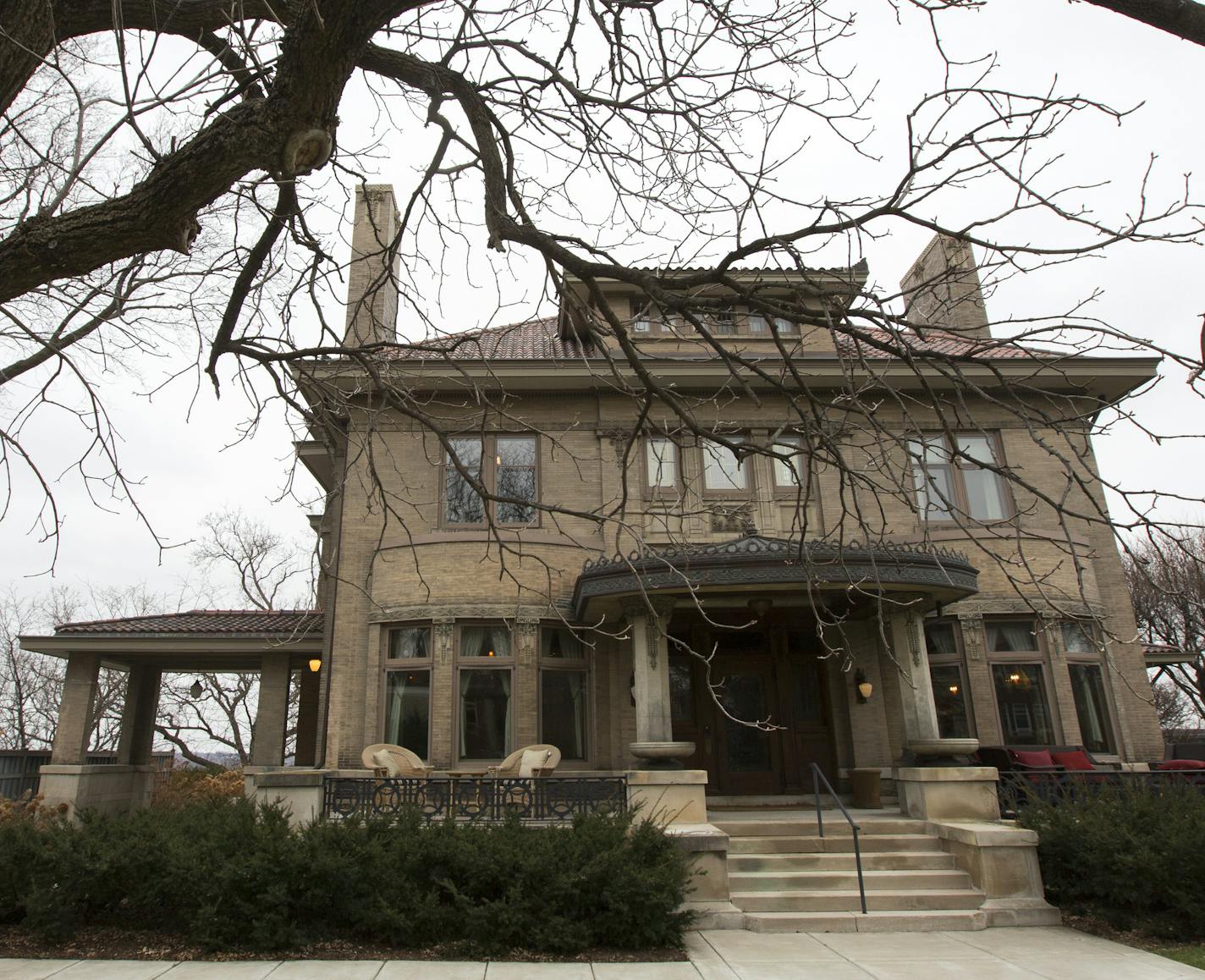 For five years, Mark Perrin has been trying to find a buyer for his pristine, 12,000 square foot Minneapolis mansion. With Tiffany windows, gold-leafed dining room ceilings and a sun room designed by one of the most notable designers in the world, the house carefully restored from top to bottom - is arguably one of the finest in the city. when Perrin listed the house for $6.5 million, it was the most expensive house for sale in the city. Today, after slashing the price nearly $3 million, not a s