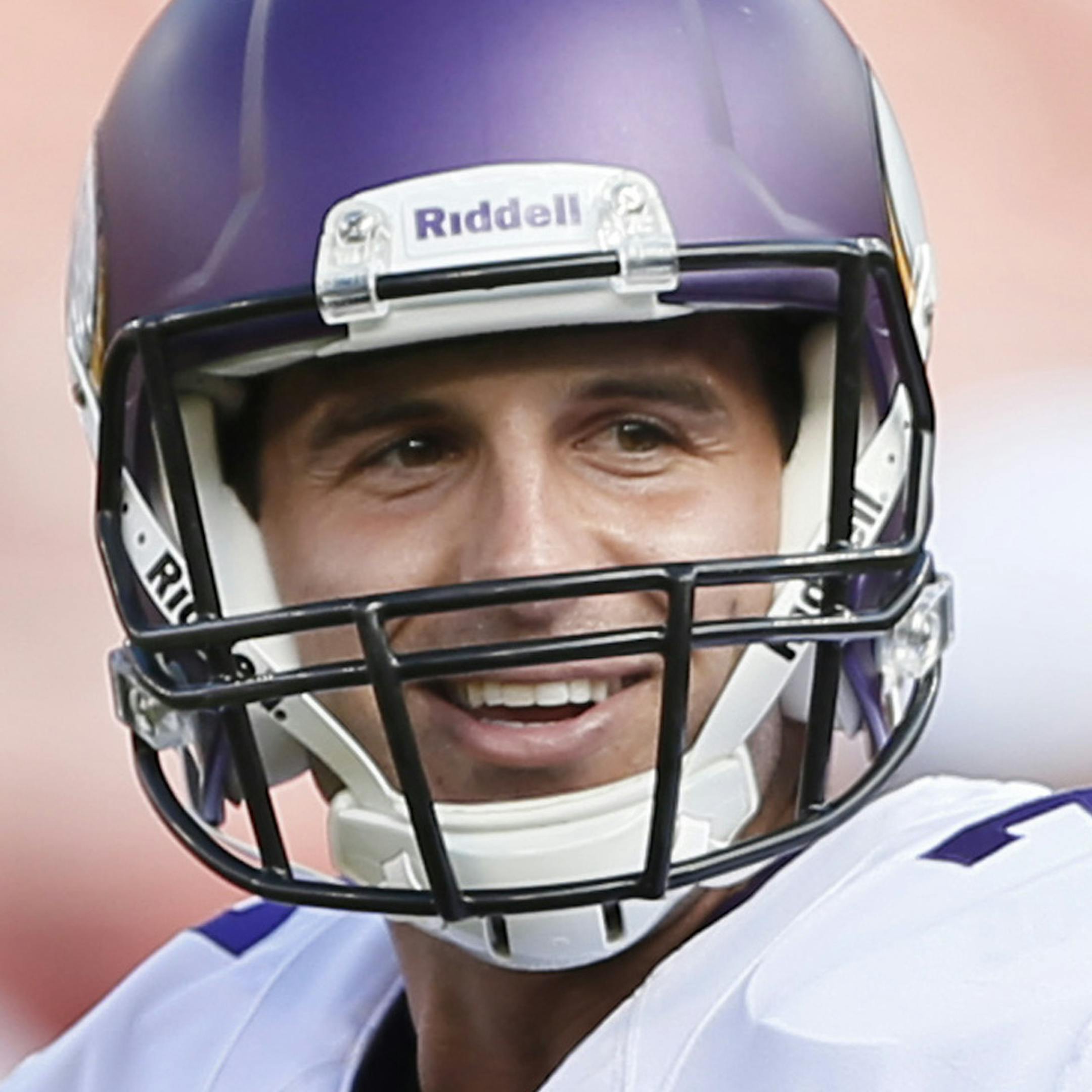 Vikings quarterback Christian Ponder warmup before the Minnesota Vikings third preseason game against the San Francisco 49ers at Candlestick Park, Sunday Aug 25 ,2013 in San Francisco , CA. ] JERRY HOLT ‚Ä¢ jerry.holt@startribune.com