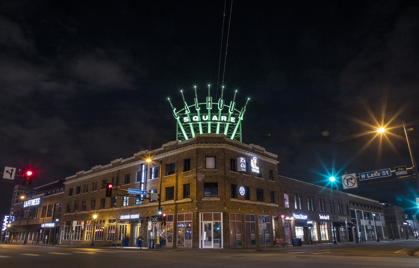 Calhoun Square in the Uptown neighborhood of Minneapolis will be renamed. (CARLOS GONZALEZ/Star Tribune)