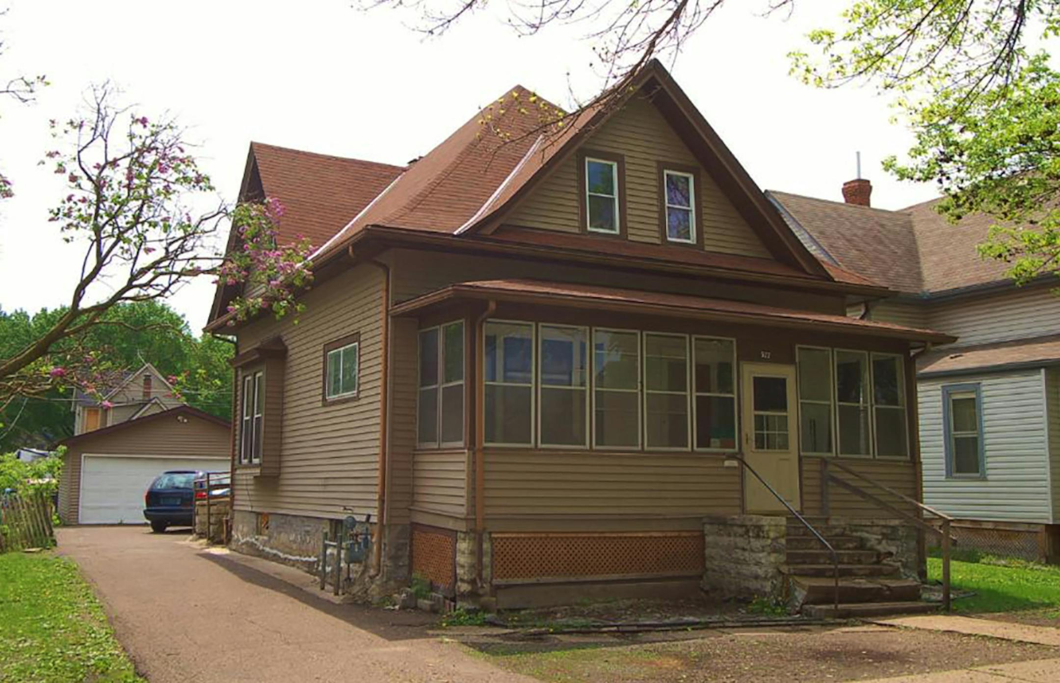 St. Paul
Built in 1913, this two-bedroom, one-bath house located in the Thomas-Dale neighborhood has 1,180 square feet and features two bedrooms on one level, hardwood floors, formal dining room, eat-in kitchen, porch,full basement and two-car detached garage. Listed by Ron Christopherson, Edina Realty, 651-341-6905.