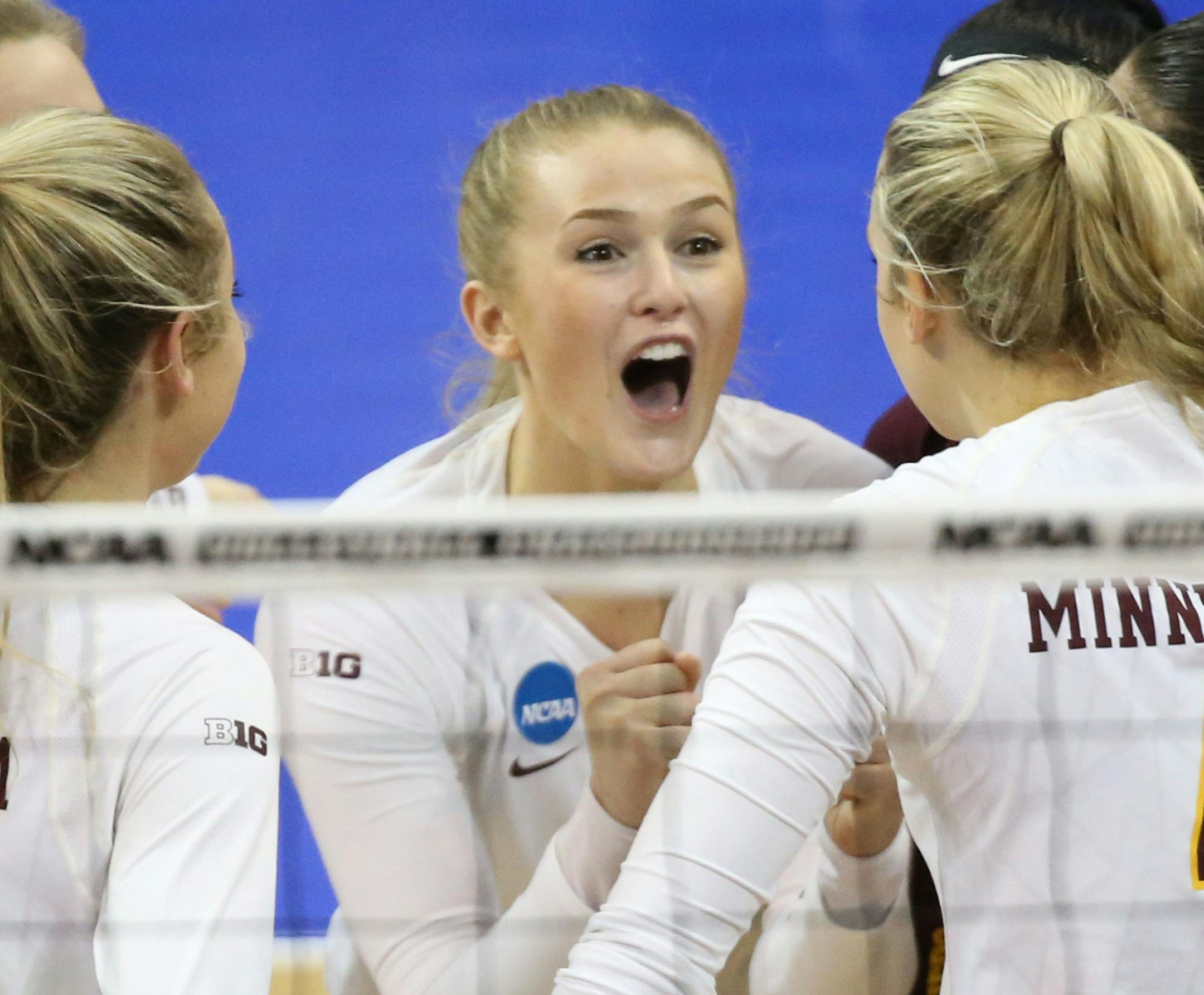 The University of Minnesota's Alyssa Goehner (5), center, urges on her teammates near the end of the 4th set of Minnesota's 3 sets to 1 victory over the University of Missouri during the regional NCAA volleyball tournament Friday, Dec. 8, 2016, at the Sports Pavilion in Minneapolis, MN.]
(DAVID JOLES/STARTRIBUNE)djoles@startribune.com The University of Missouri at the University of Minnesota in the regional NCAA volleyball tournament Friday, Dec. 8, 2016, at the Sports Pavilion in Minneapolis, M