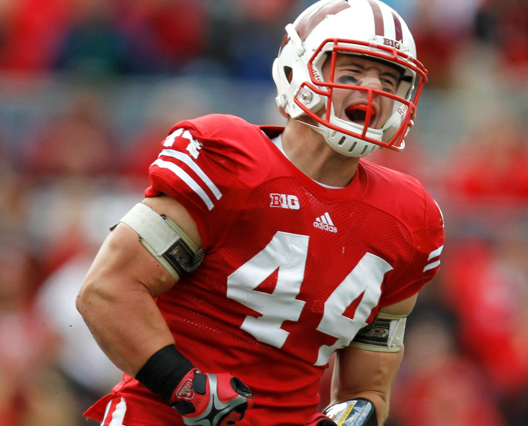 Chris Borland was as standout linebacker at Wisconsin before leading the 49ers in tackles as a rookie. He announced his retirement Monday, citing concerns over head trauma.