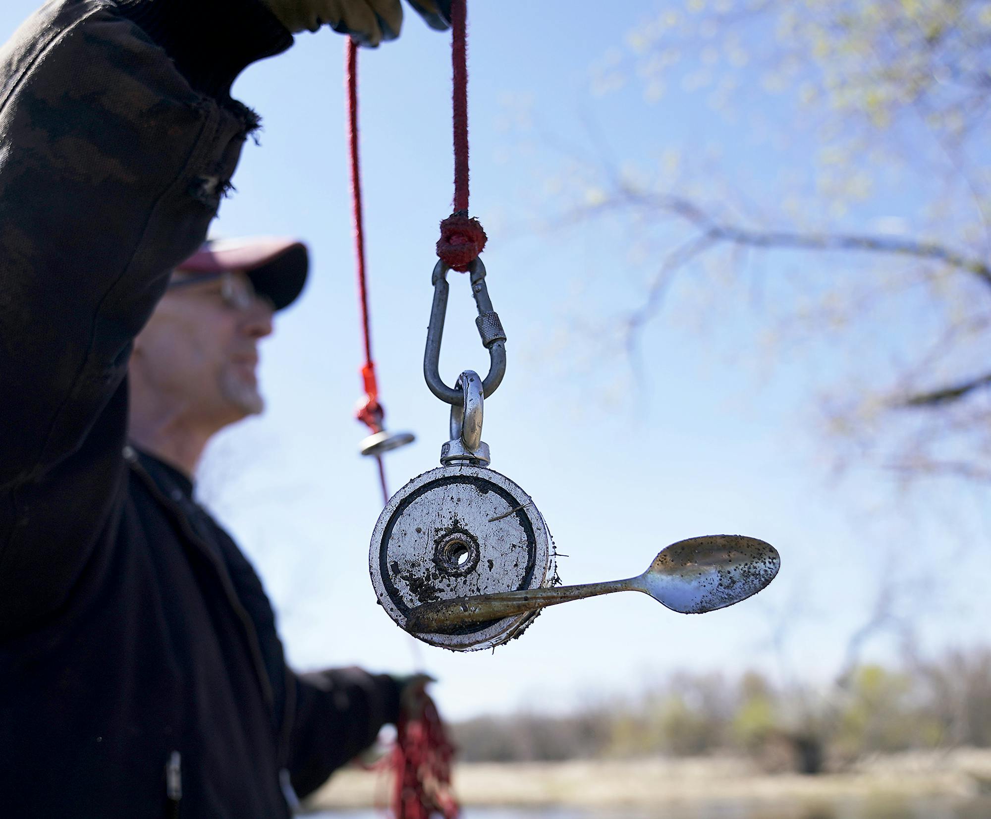 Minnesota's magnet fishers seek sunken treasure, be it antique tools