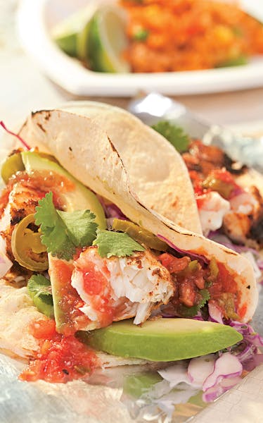 Grilled Fish Tacos. (Ken Burris/Eating Well) ORG XMIT: tms20150316155634