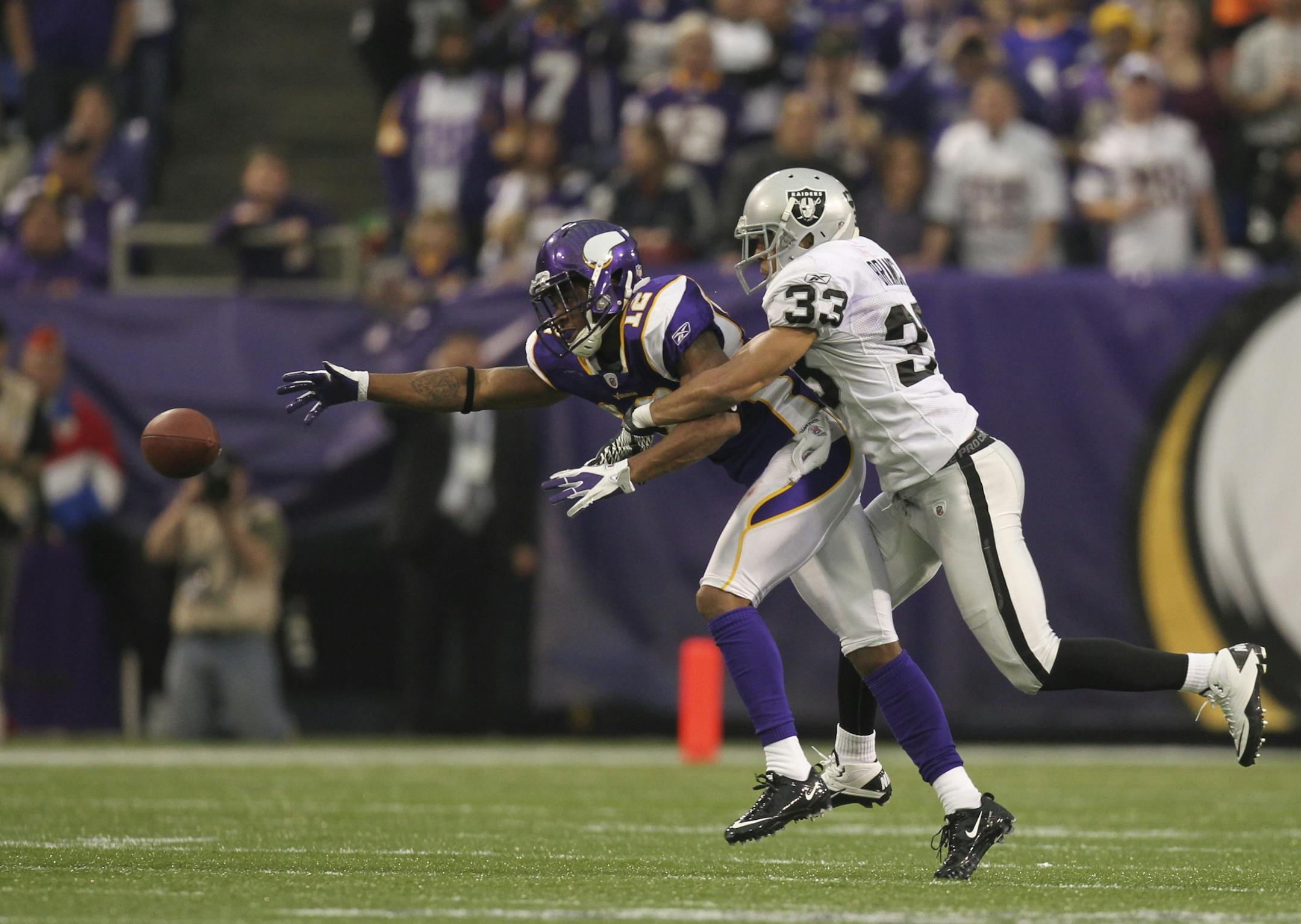 On what might have been the Vikings' last best hope, a Christian Ponder pass on fourth down with just under two minutes remaining bounced off the hands of Percy Harvin, who was covered by Oakland's Tyvon Branch.