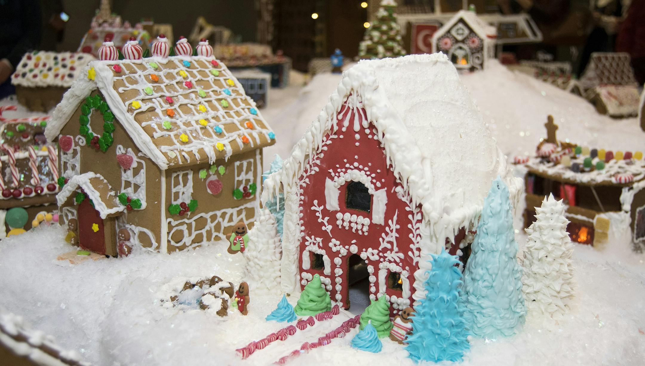 AHFAR Photography the Gingerbread Wonderland exhibit at Norway House. ORG XMIT: MIN1511301334471835