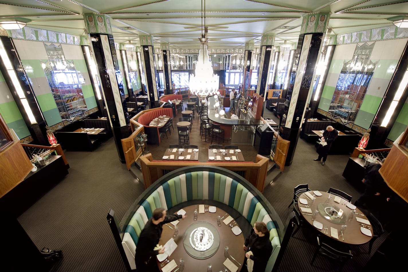 DAVID BREWSTER &#xef; dbrewster@startribune.com Wednesday 04/21/10 Minneapolis FORUM CAFETERIA INTERIOR RESTORED TO ITS ART DECO BEGINNING ] The interior of the restored Forum looking toward the entrance.