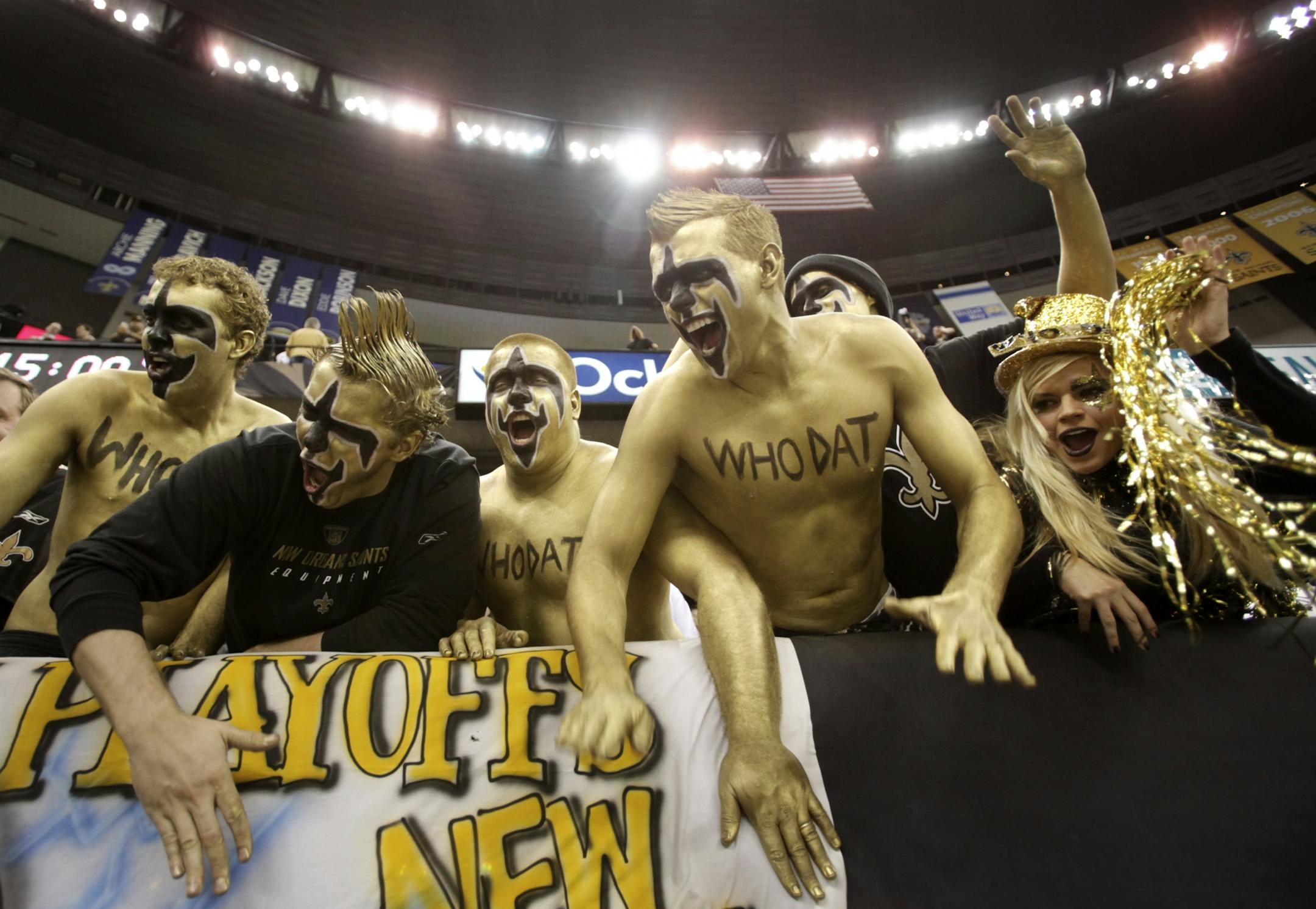 Saints fans filled the Superdome and created a deafening atmosphere.