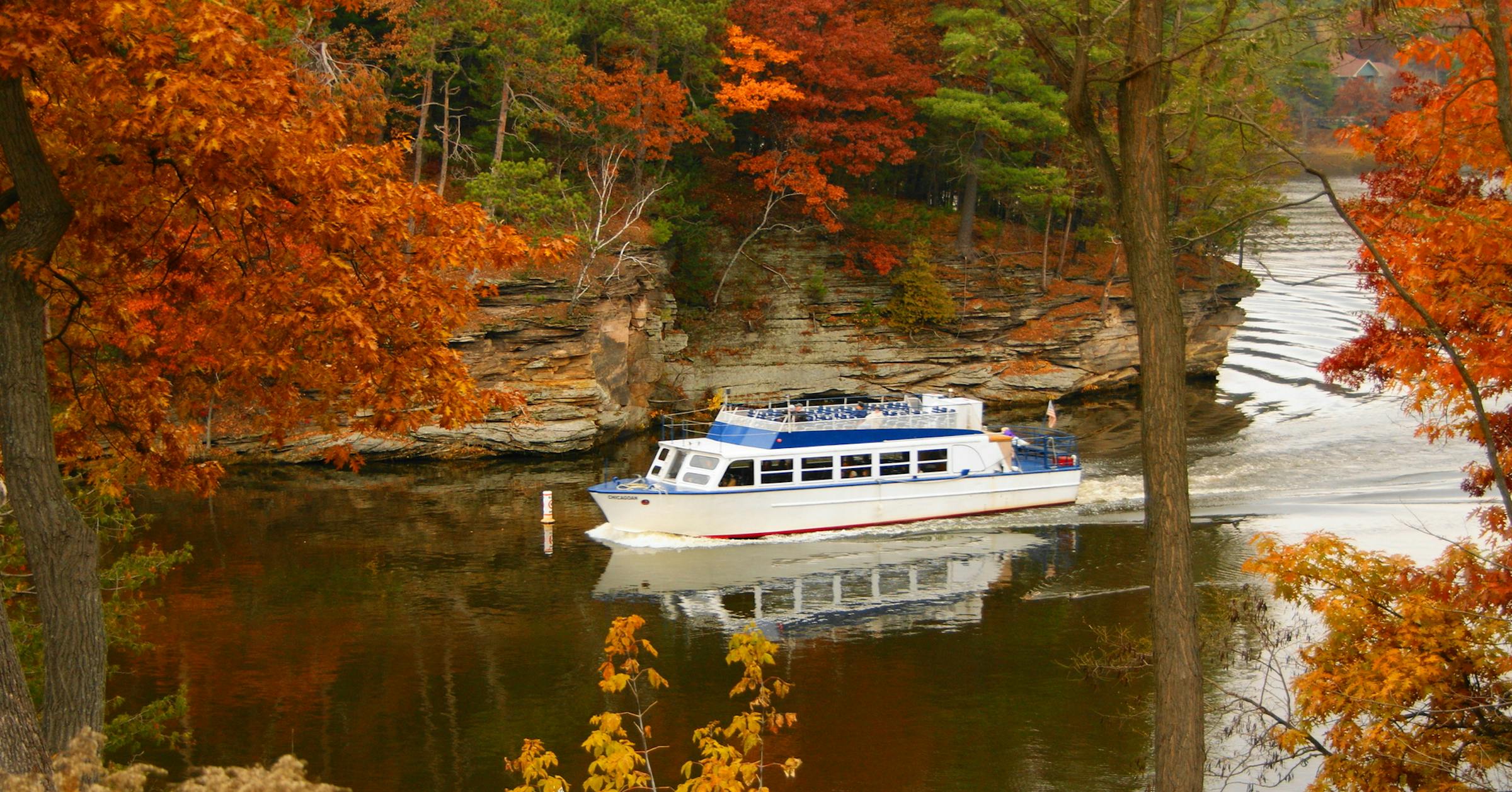 How to plan a dream fall vacation in Wisconsin Dells